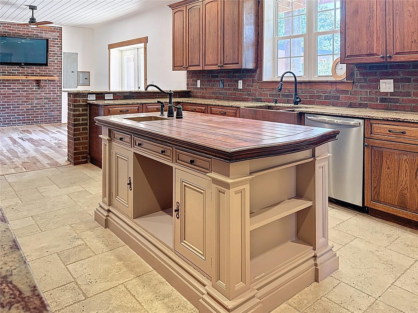 Image 18 of 82 For 19600 State Road 64