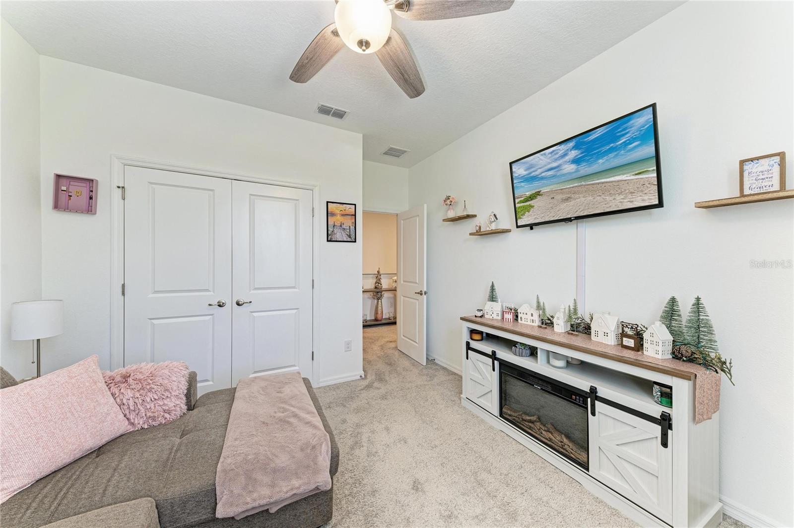 Image 27 of 54 For 11637 Woodleaf Drive