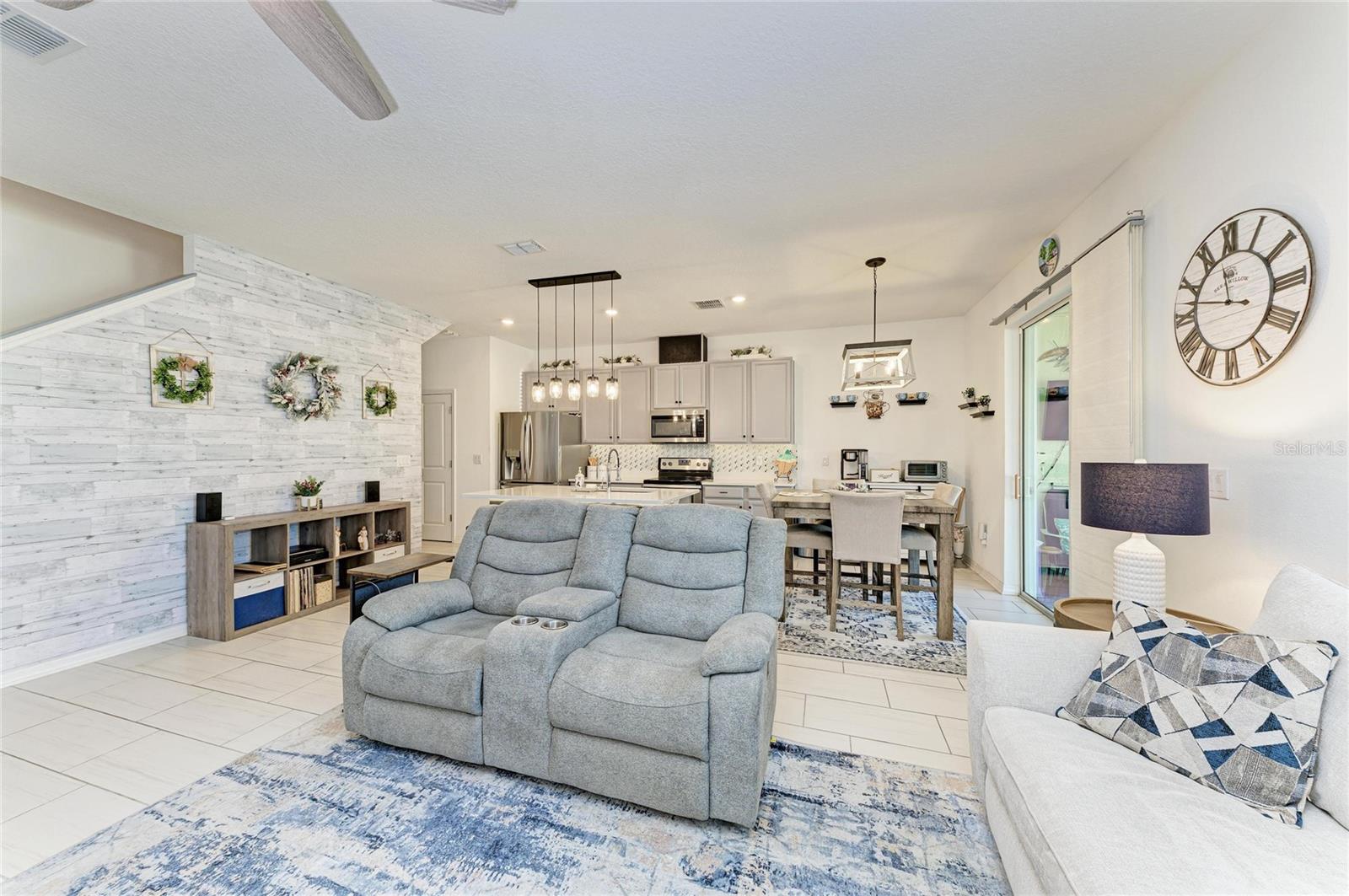 Image 7 of 54 For 11637 Woodleaf Drive