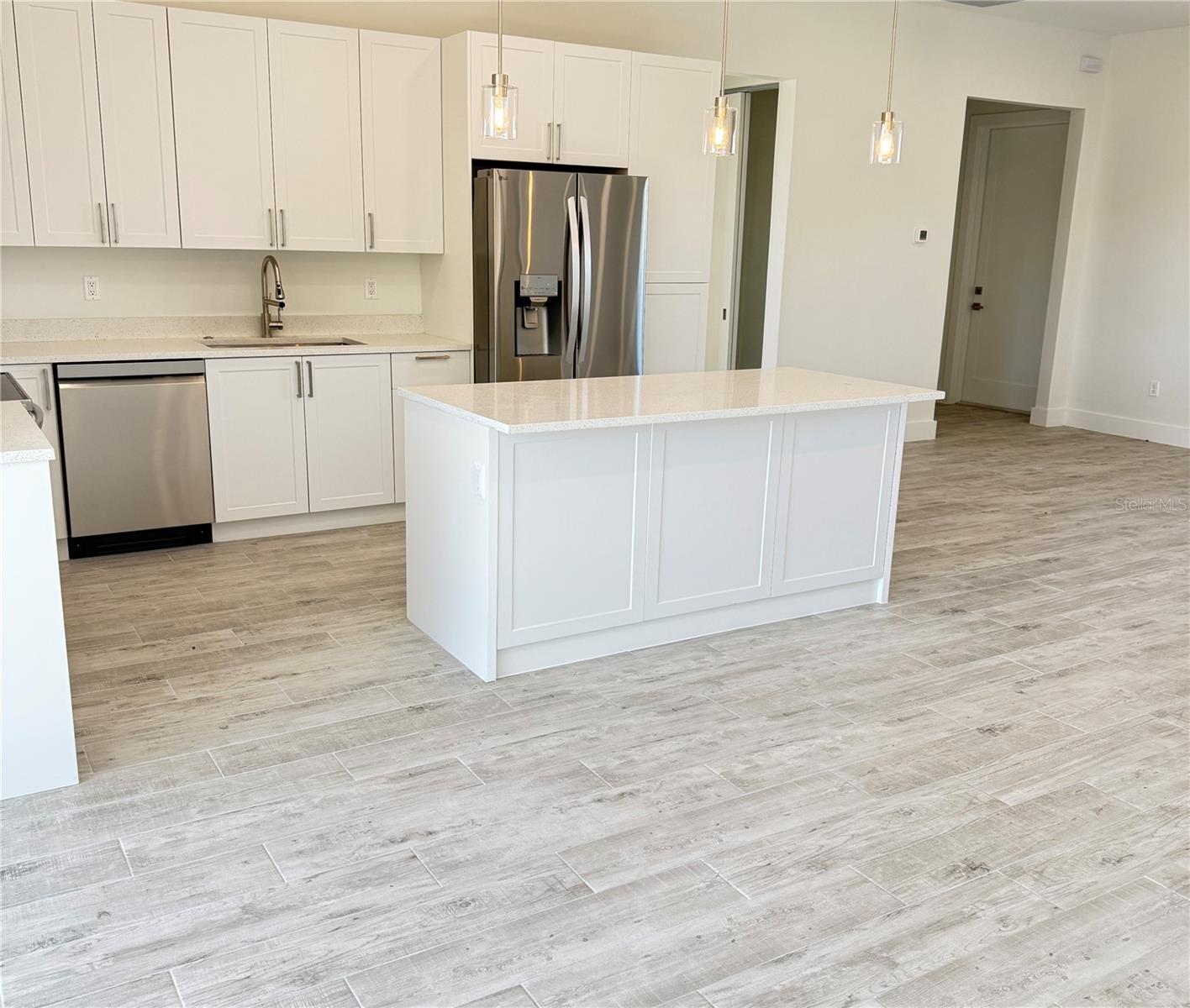 Image 4 of 12 For 571 Mimosa Avenue Nw