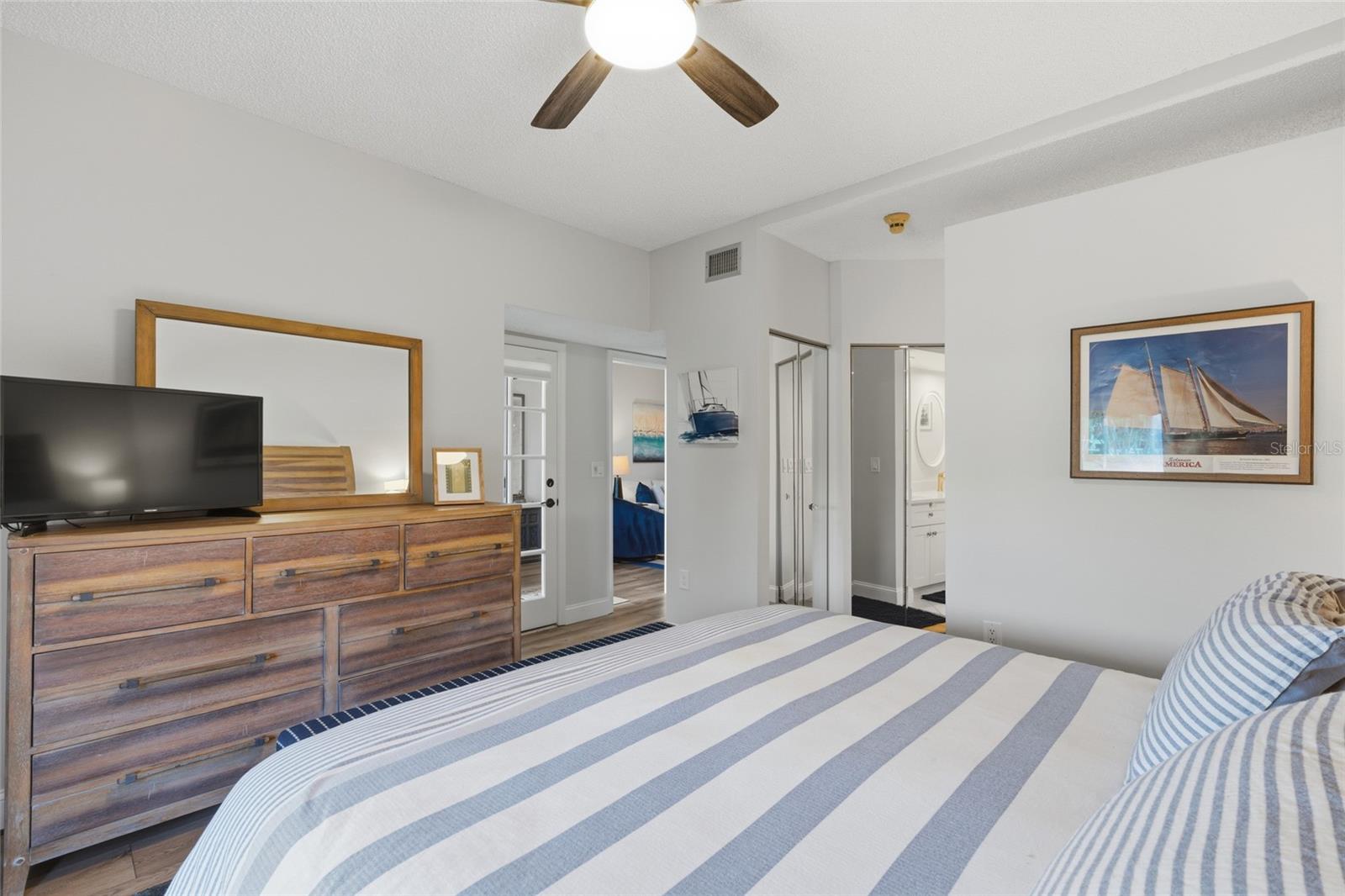 Image 18 of 36 For 5768 Ashton Lake Drive 7