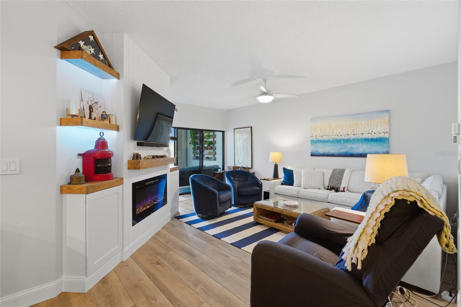 Image 6 of 36 For 5768 Ashton Lake Drive 7