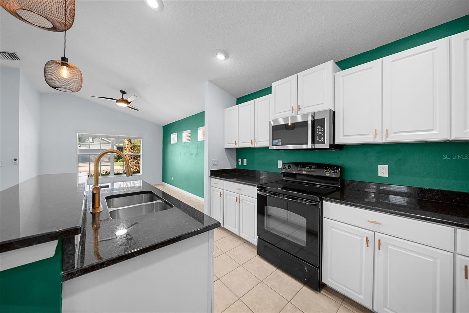 Image 19 of 52 For 6511 Pine Breeze Run