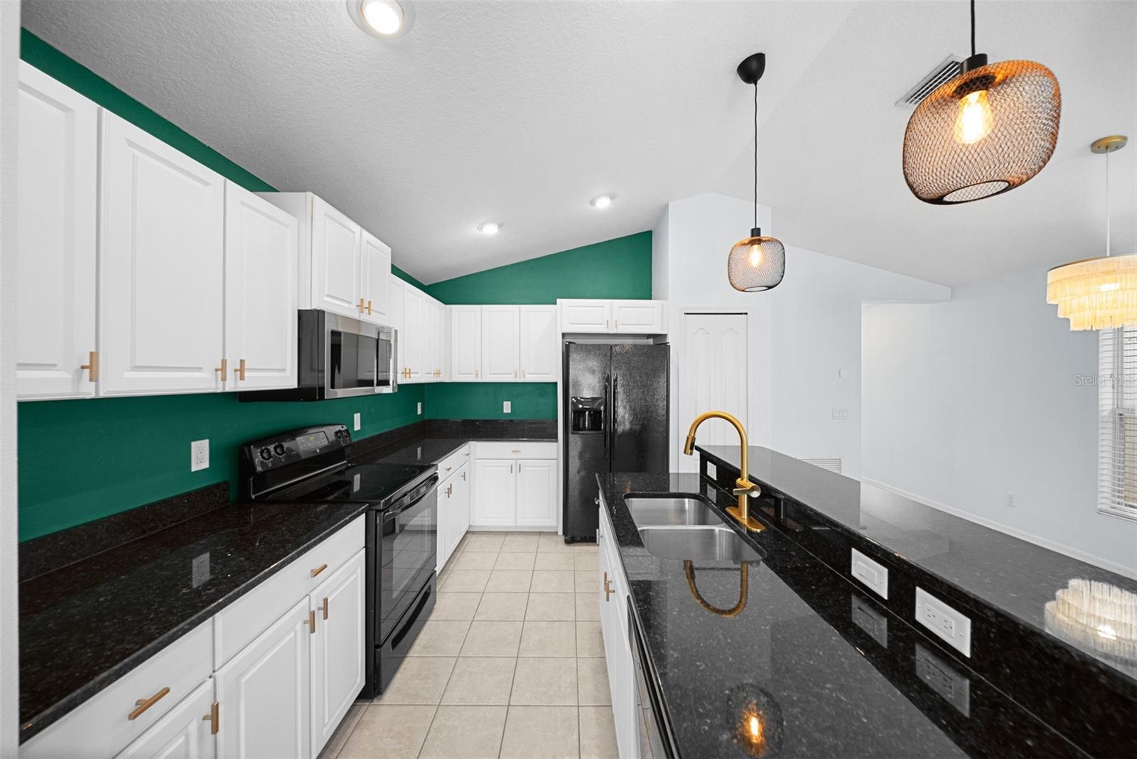 Image 22 of 52 For 6511 Pine Breeze Run