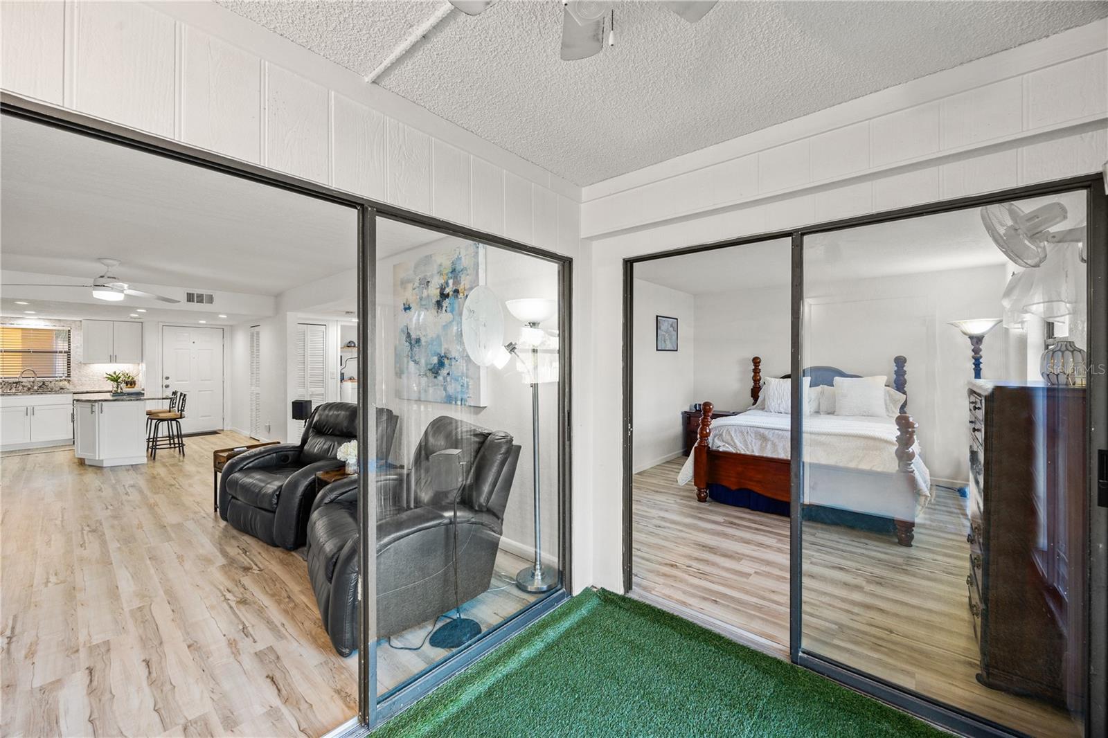 Image 20 of 33 For 2395 Harbor Boulevard 212