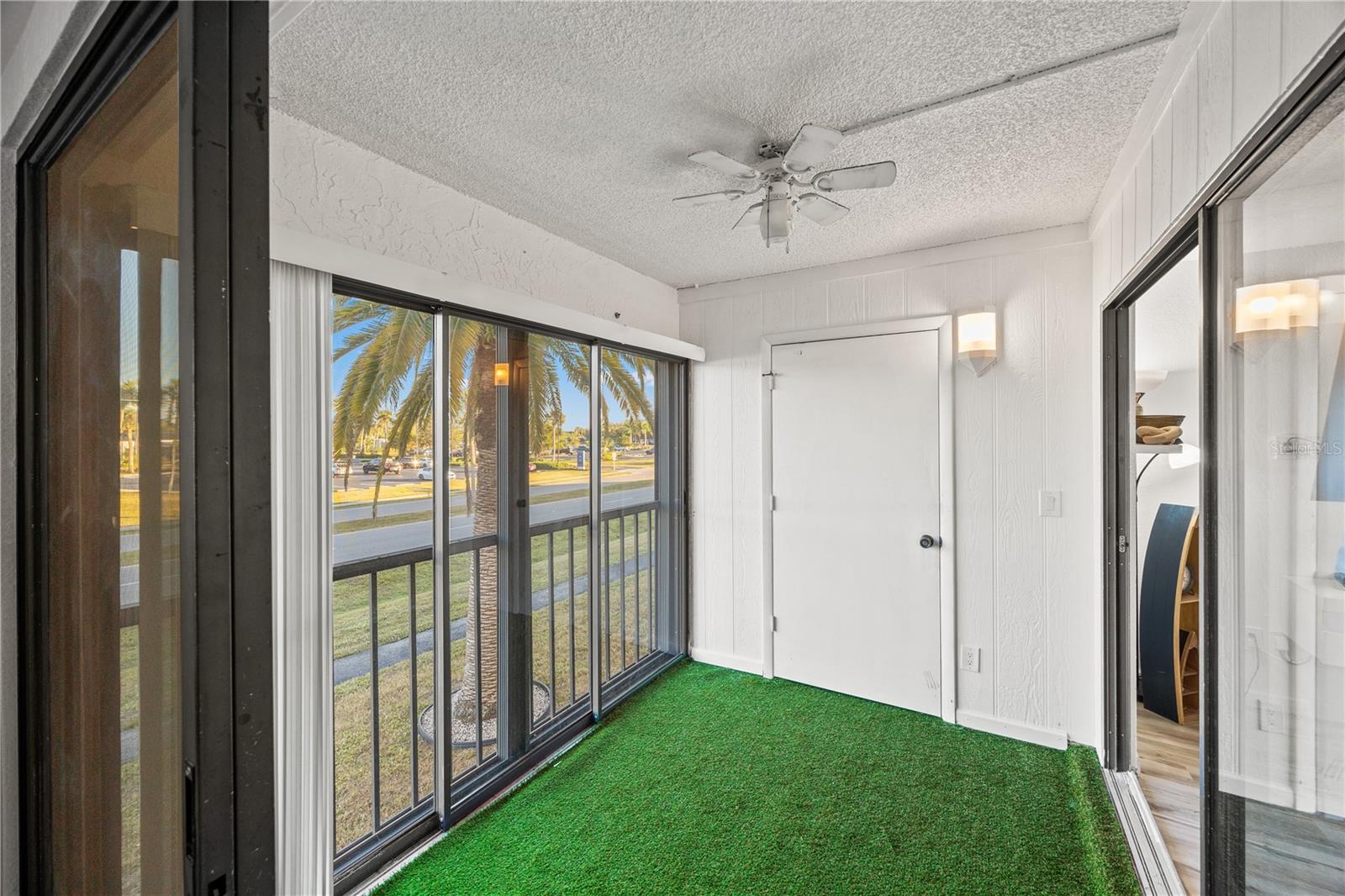 Image 22 of 33 For 2395 Harbor Boulevard 212