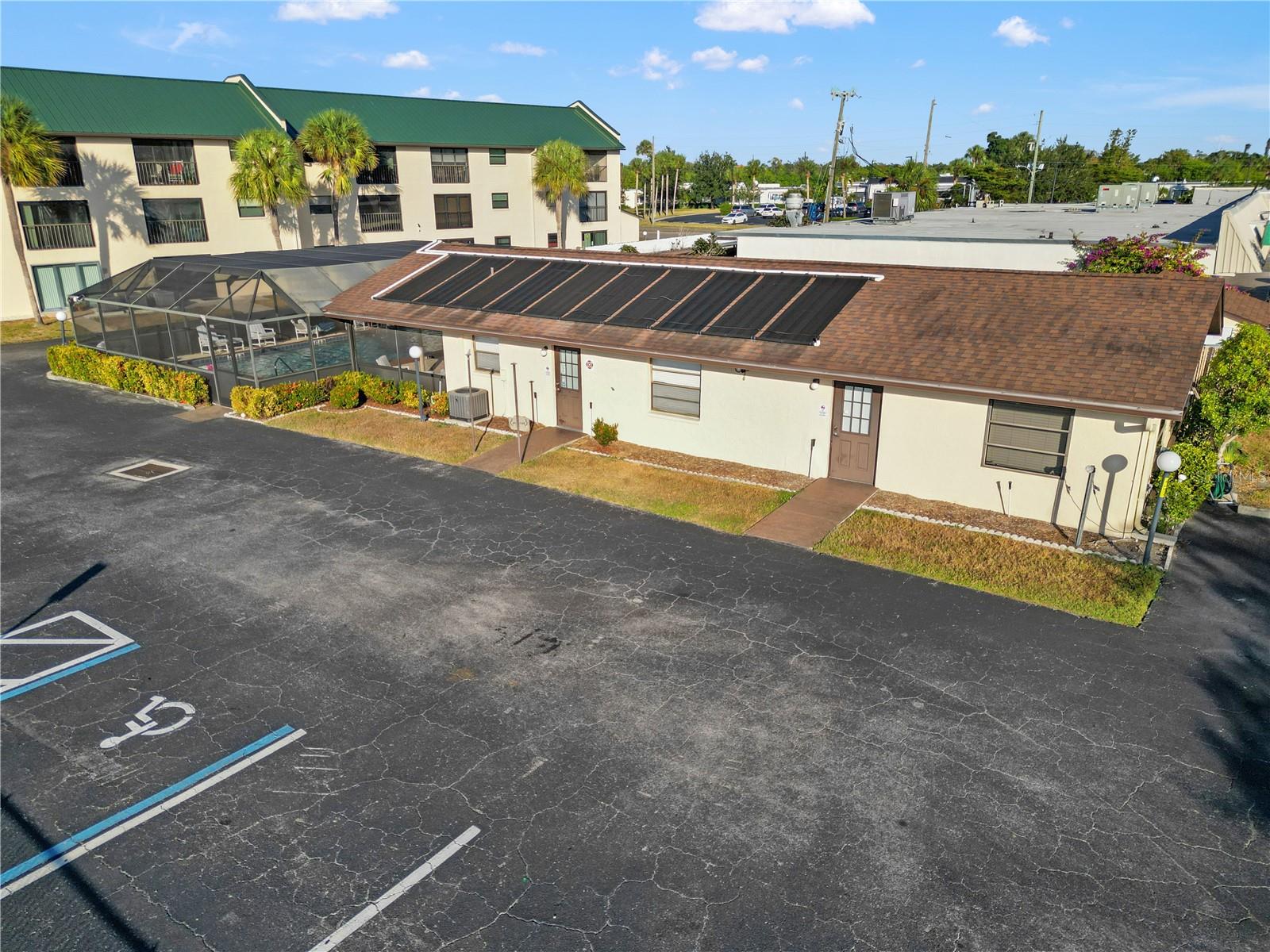 Image 26 of 33 For 2395 Harbor Boulevard 212