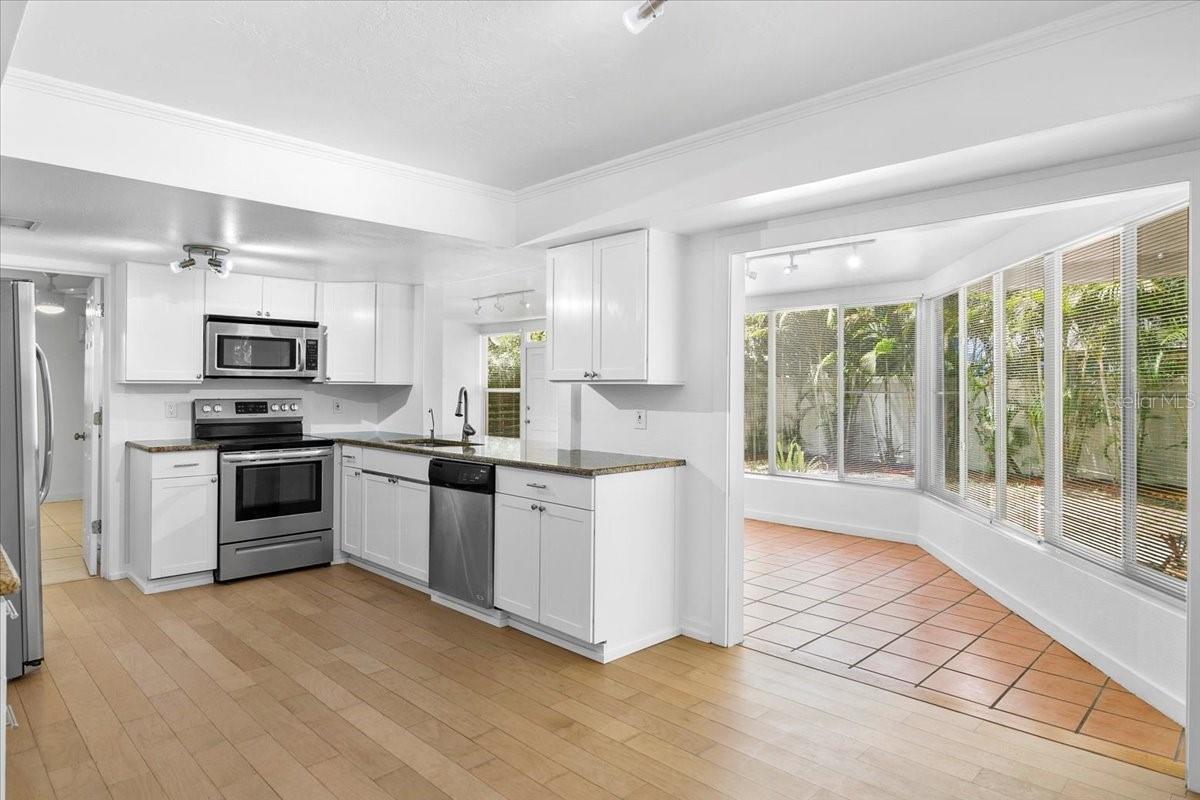 Image 13 of 26 For 7147 Lago Street