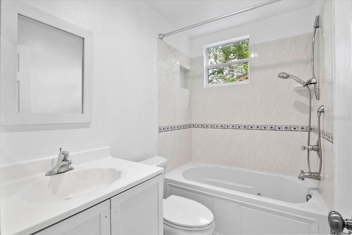 Image 18 of 26 For 7147 Lago Street