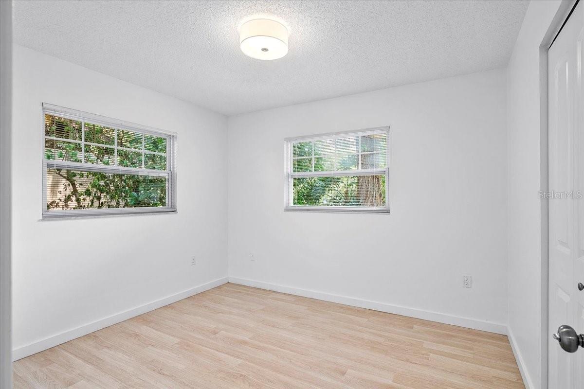 Image 19 of 26 For 7147 Lago Street