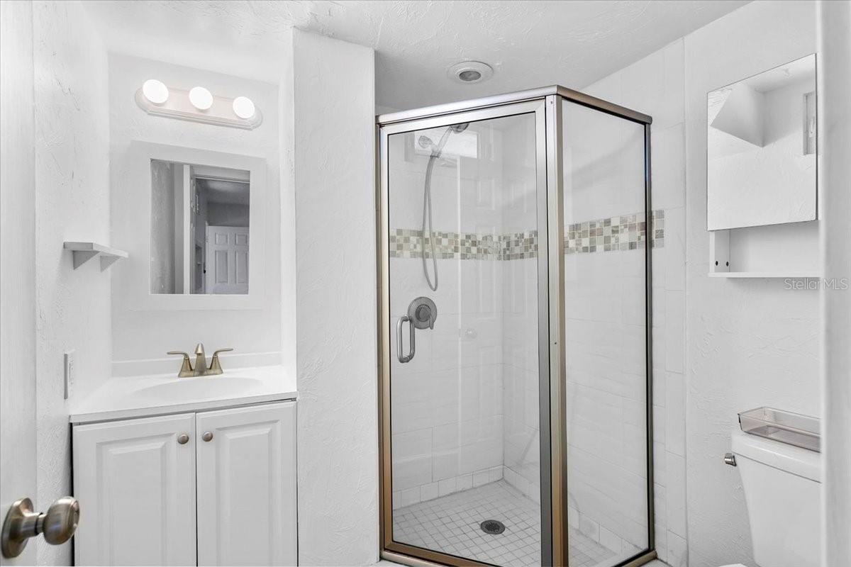 Image 22 of 26 For 7147 Lago Street