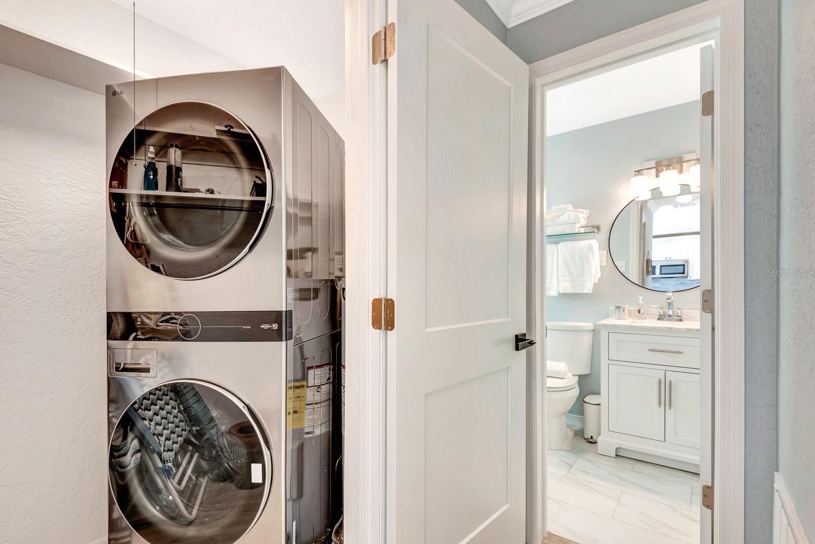 Image 21 of 41 For 5830 Midnight Pass Road 61