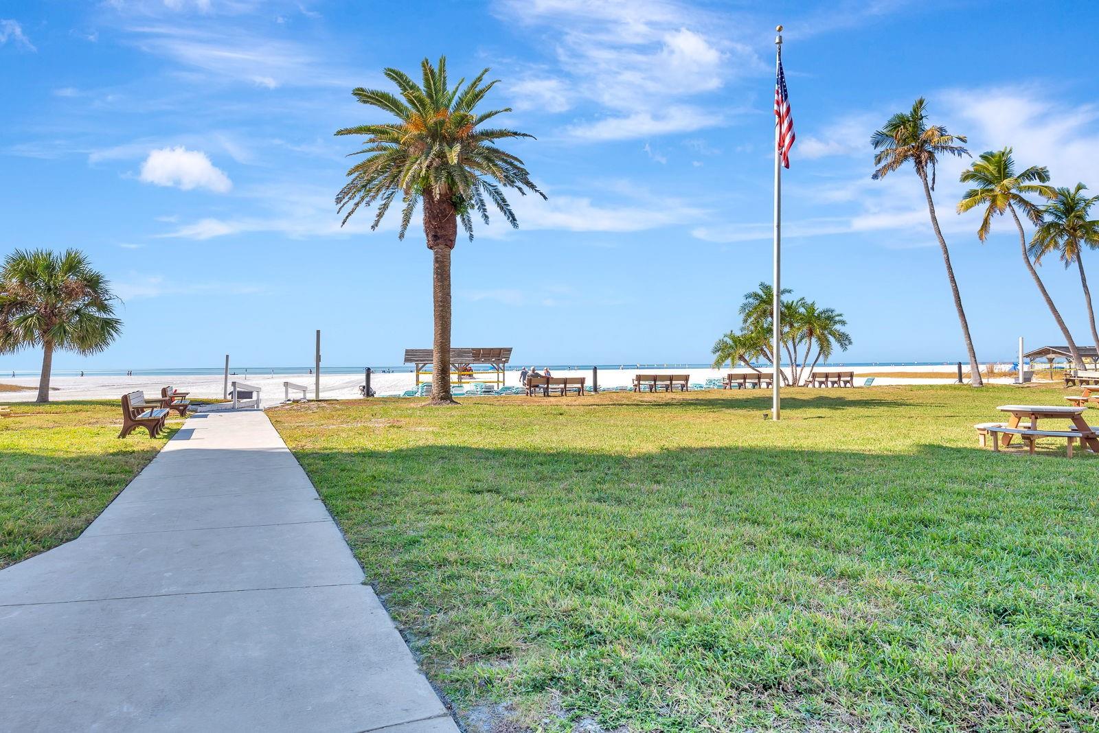 Image 24 of 41 For 5830 Midnight Pass Road 61