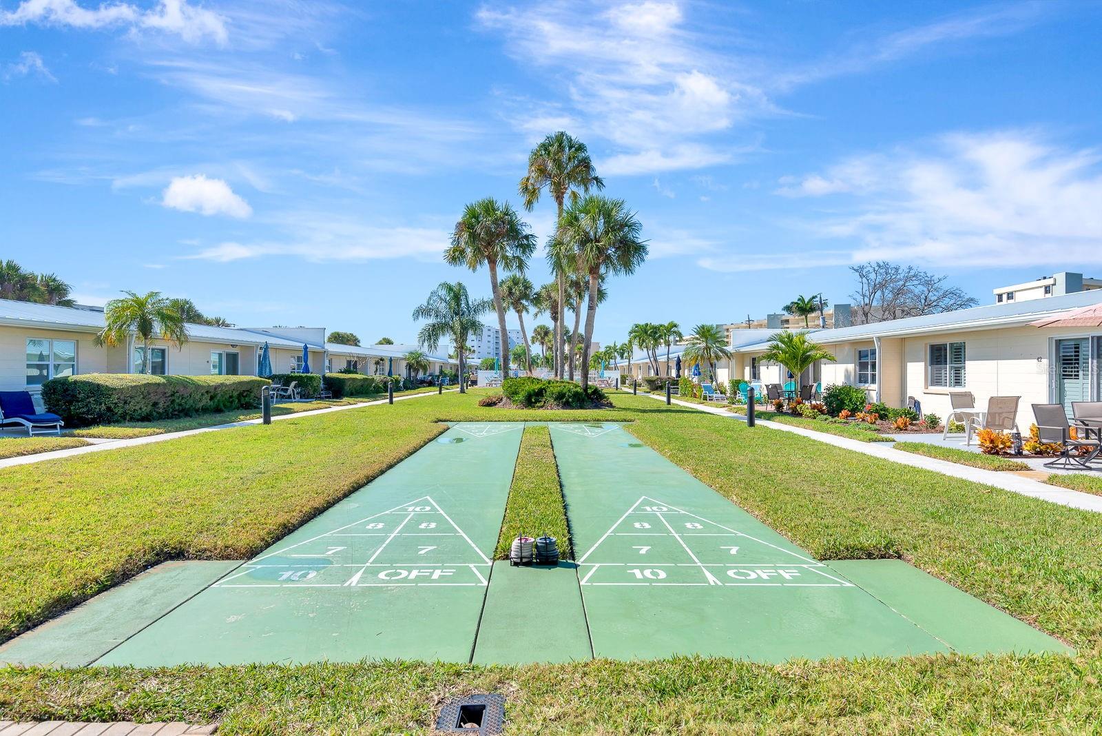 Image 29 of 41 For 5830 Midnight Pass Road 61