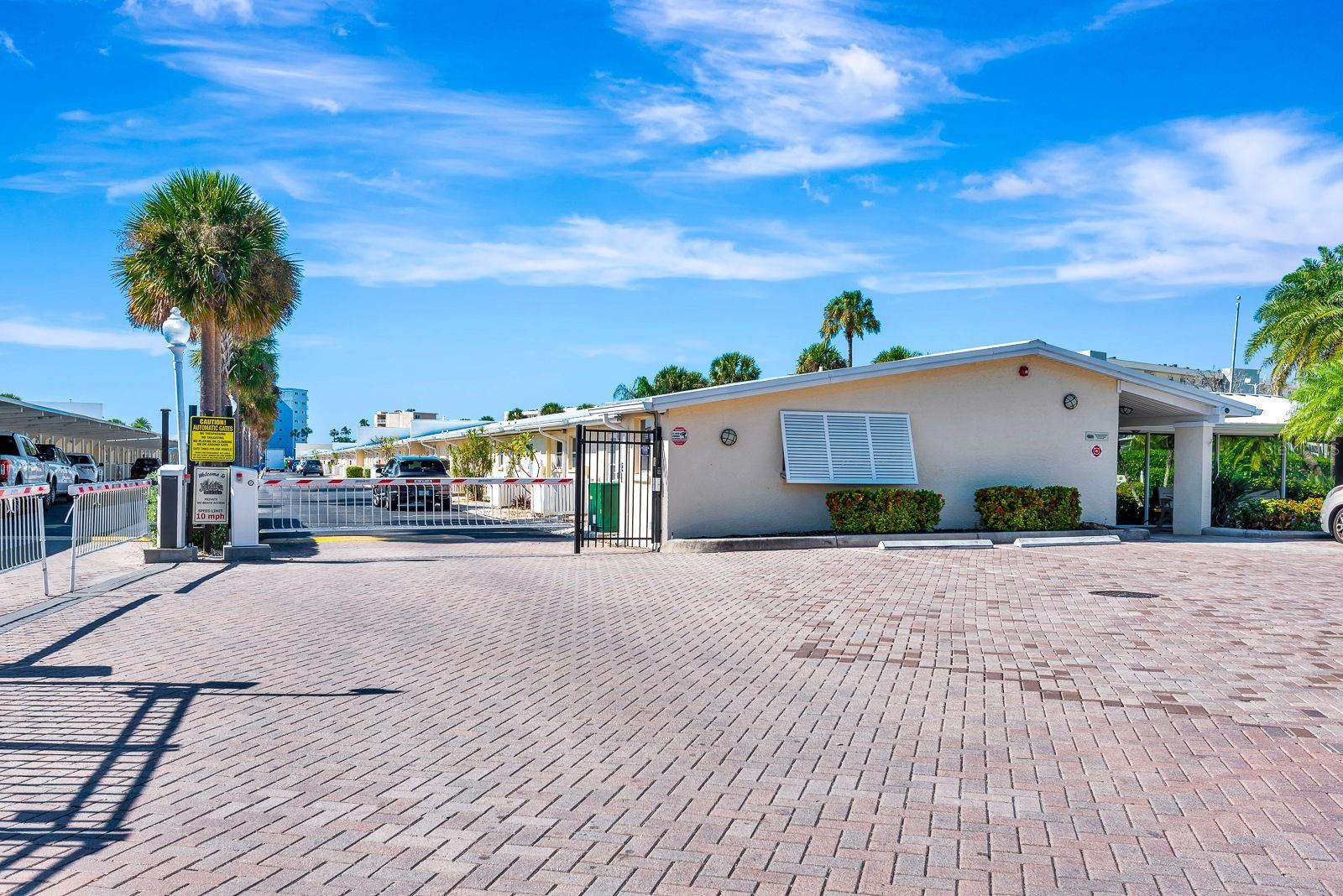 Image 3 of 41 For 5830 Midnight Pass Road 61