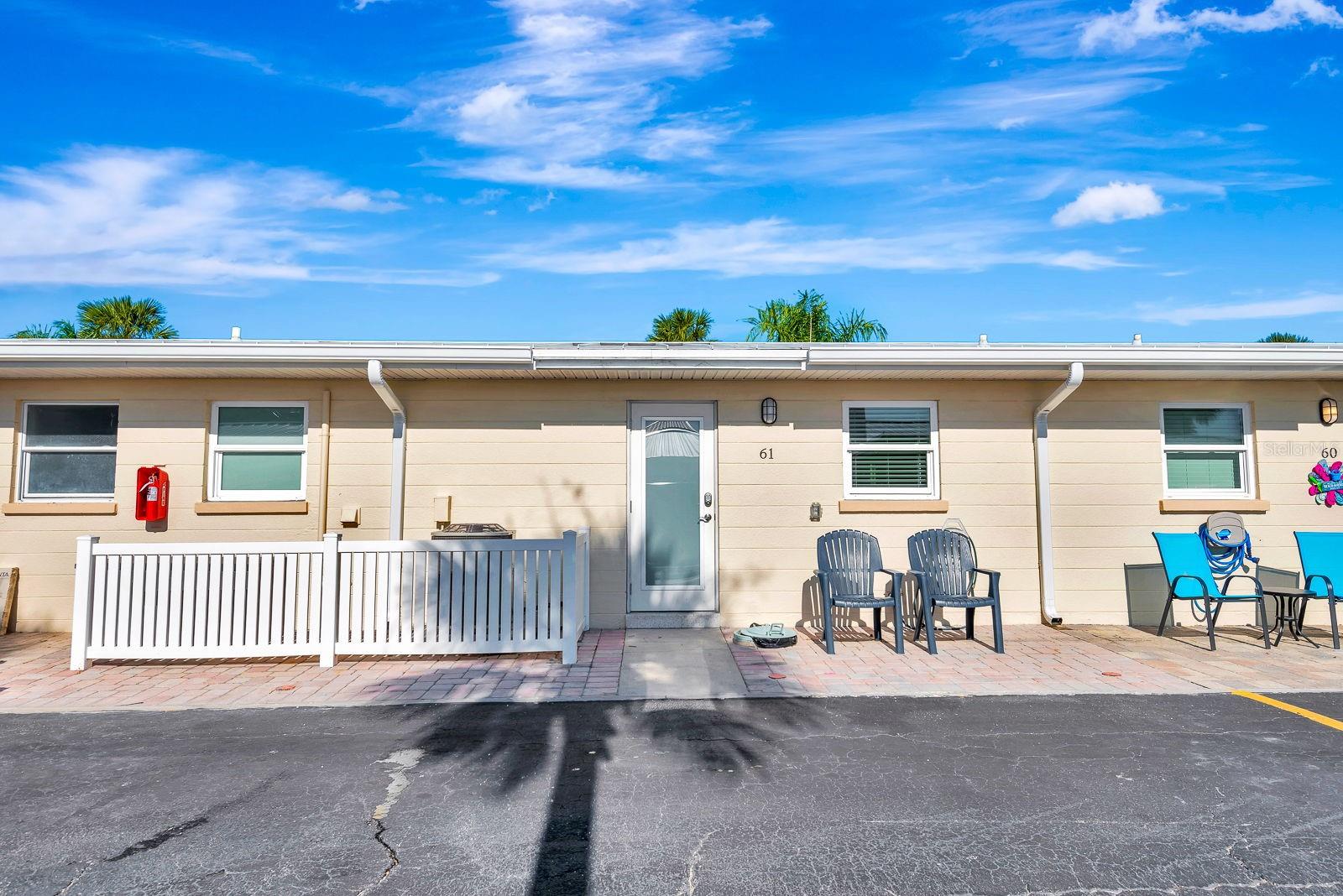 Image 5 of 41 For 5830 Midnight Pass Road 61