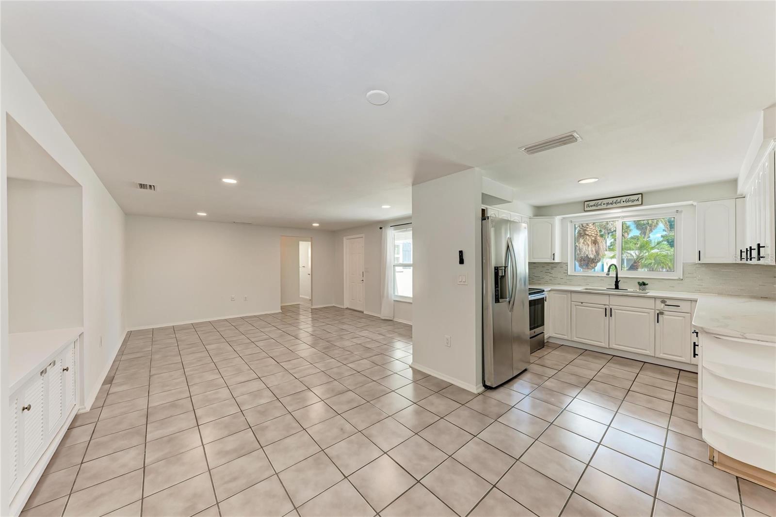 Image 10 of 36 For 6036 Hopkins Drive N