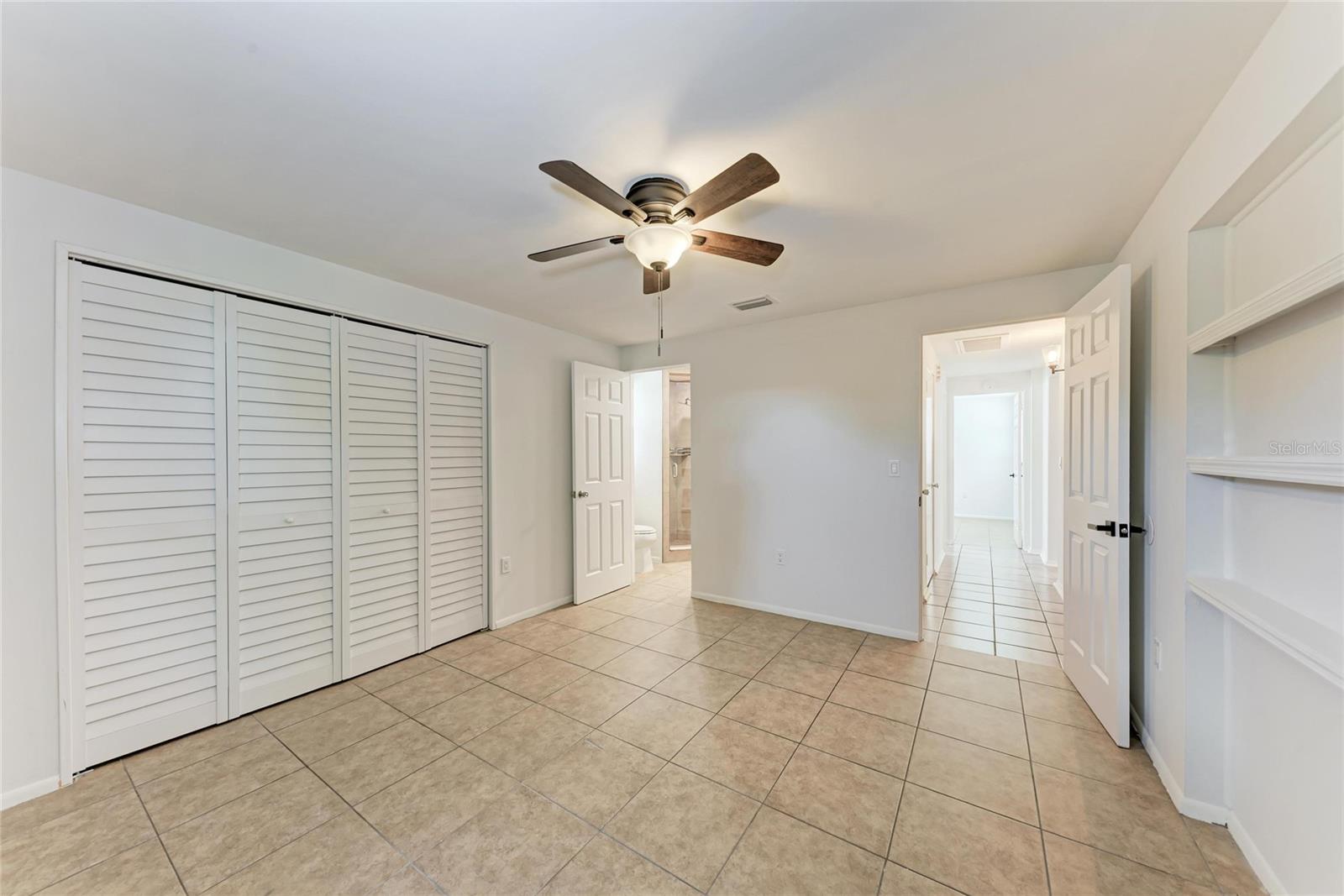 Image 18 of 36 For 6036 Hopkins Drive N