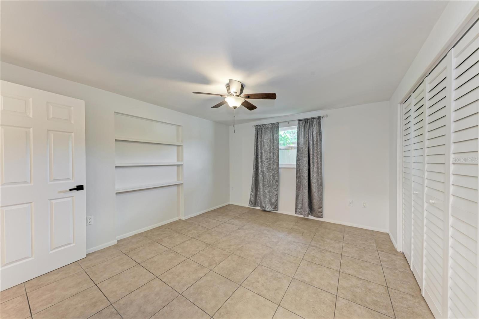 Image 20 of 36 For 6036 Hopkins Drive N