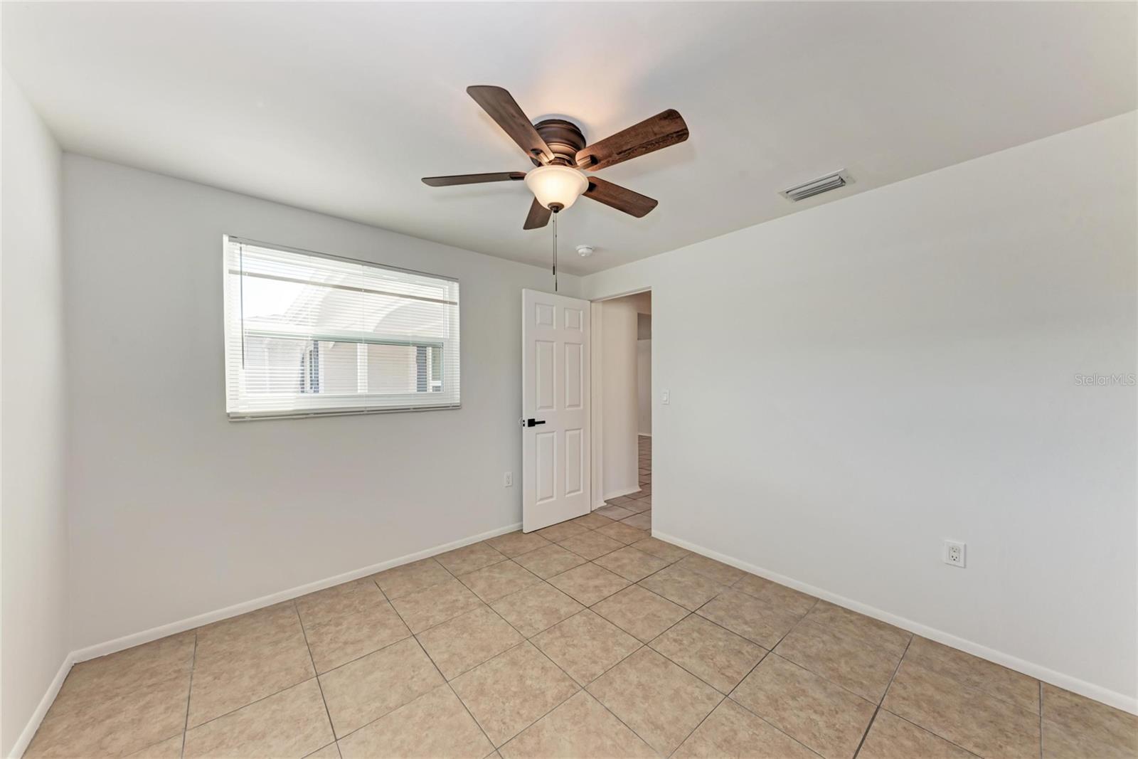 Image 24 of 36 For 6036 Hopkins Drive N