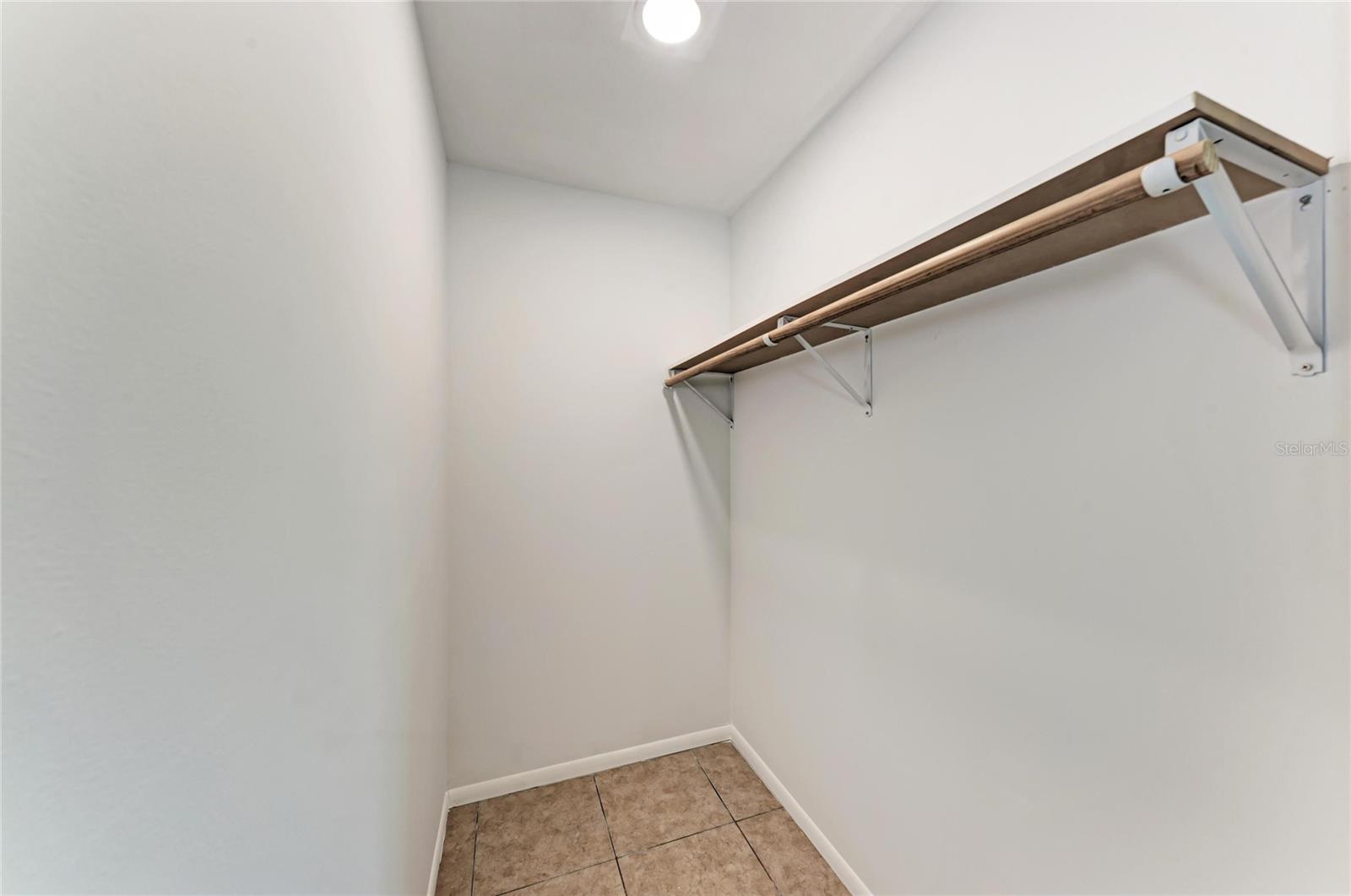 Image 30 of 36 For 6036 Hopkins Drive N