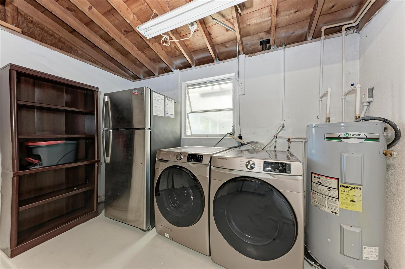 Image 31 of 36 For 6036 Hopkins Drive N