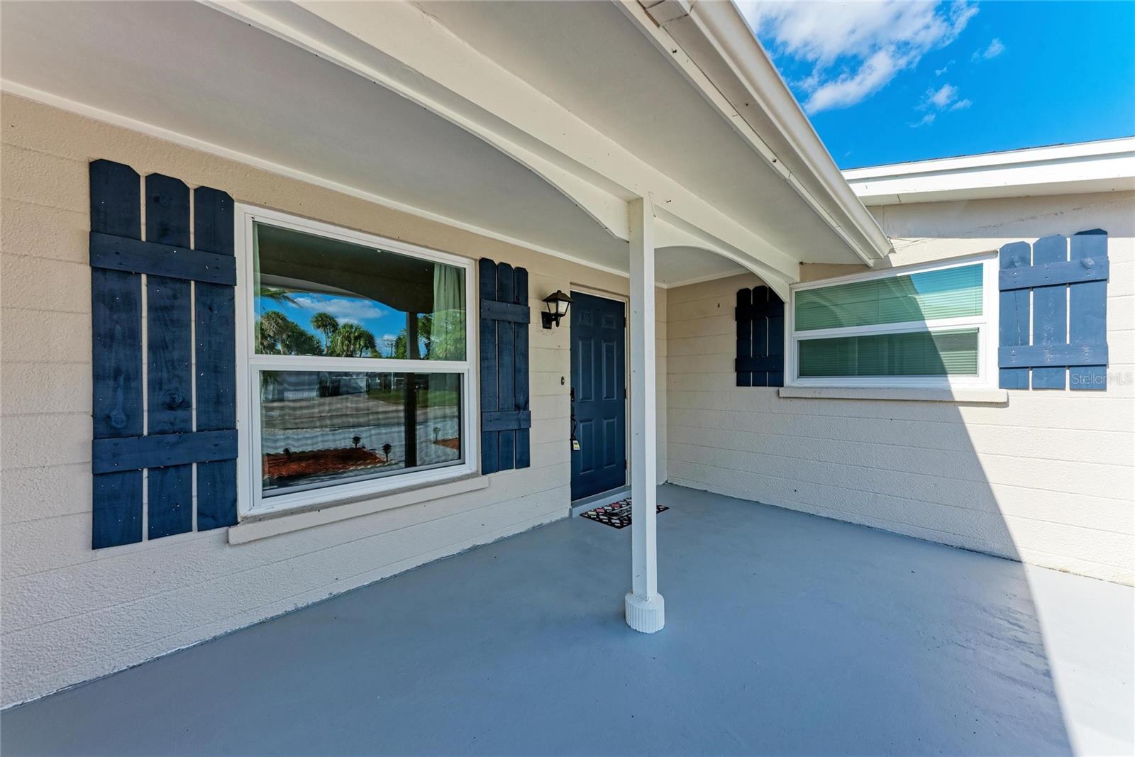 Image 4 of 36 For 6036 Hopkins Drive N