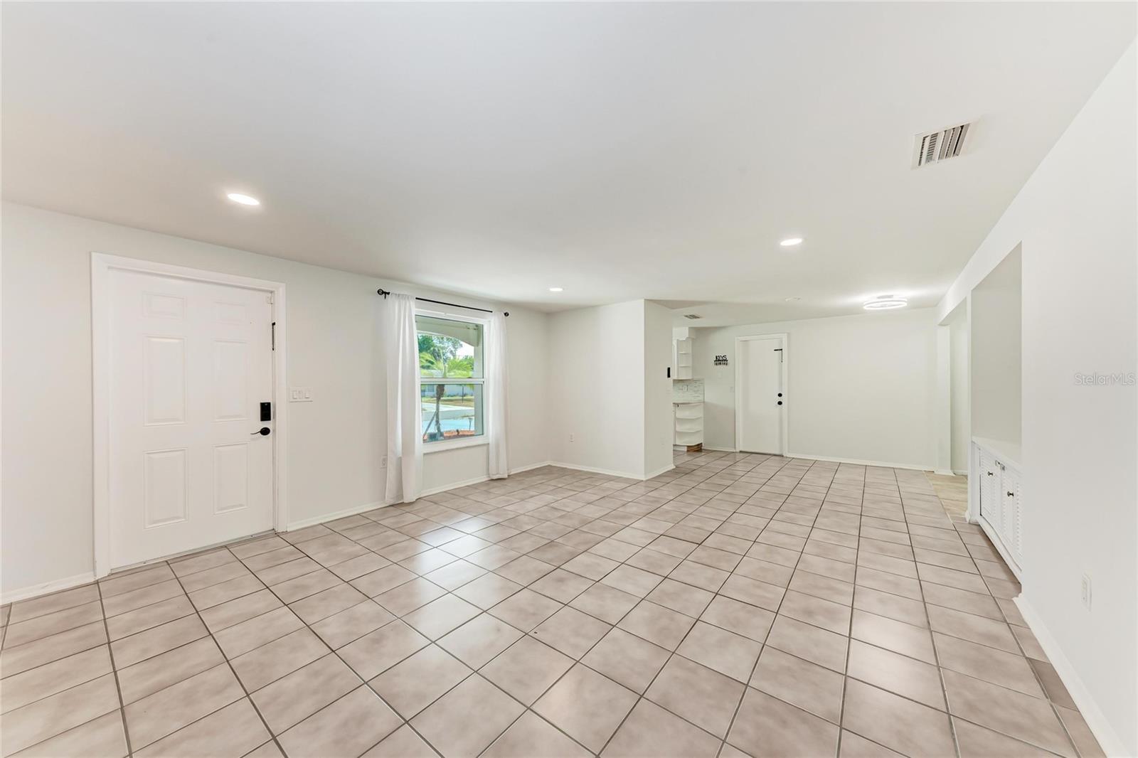 Image 7 of 36 For 6036 Hopkins Drive N