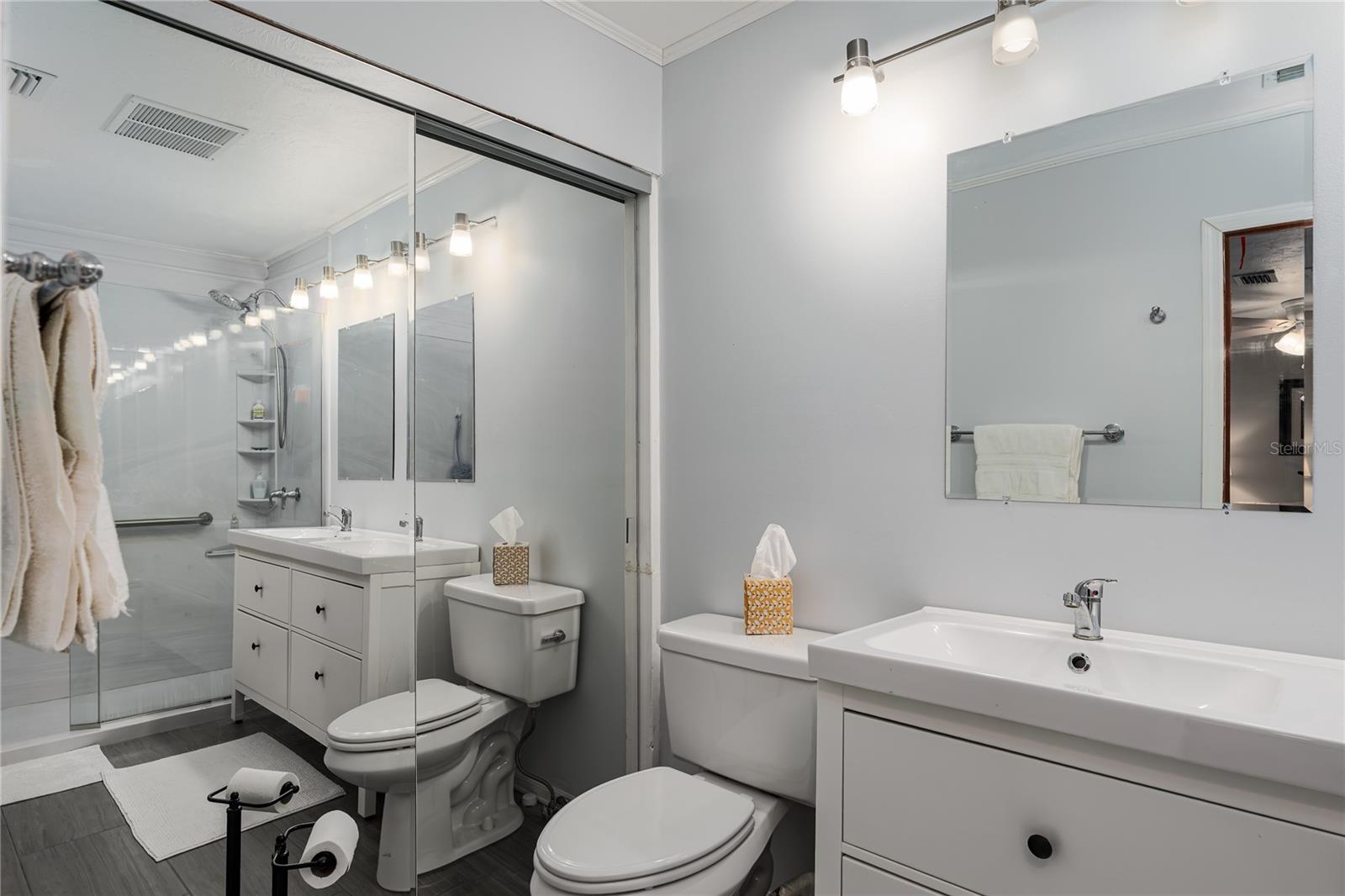 Image 16 of 41 For 5205 16th Avenue E