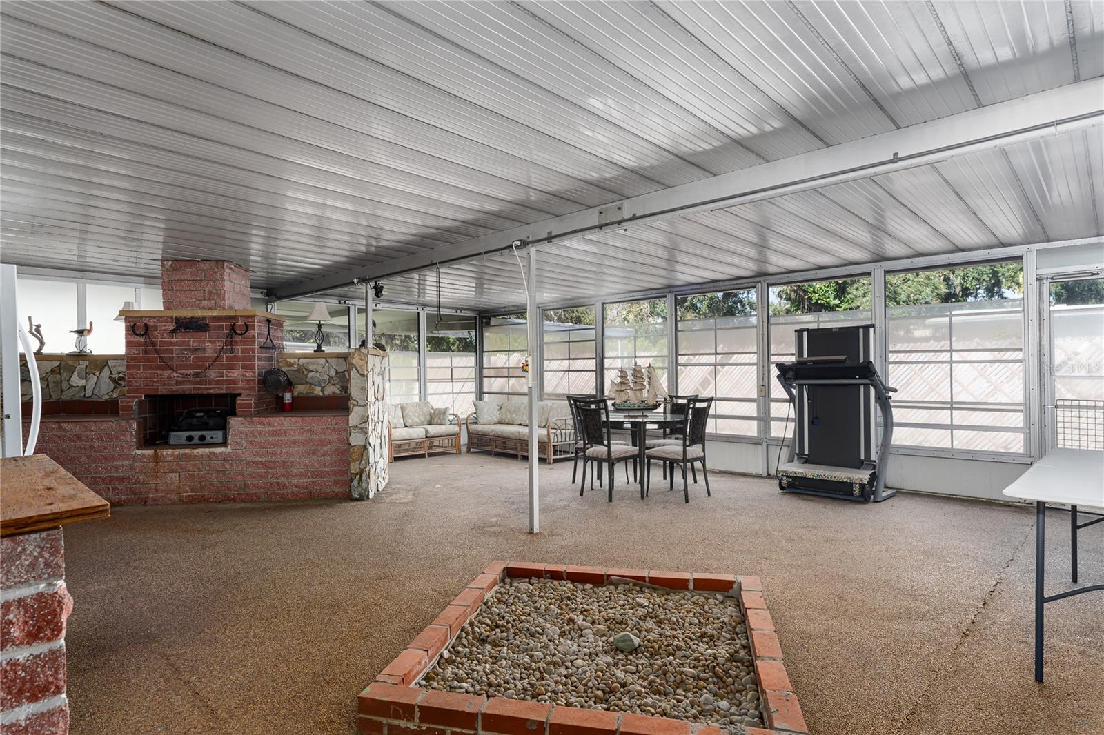 Image 30 of 41 For 5205 16th Avenue E