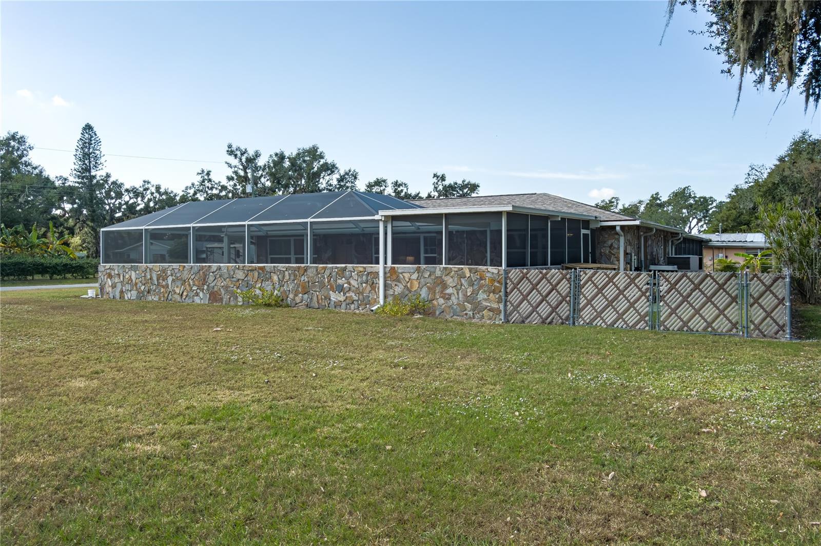 Image 35 of 41 For 5205 16th Avenue E