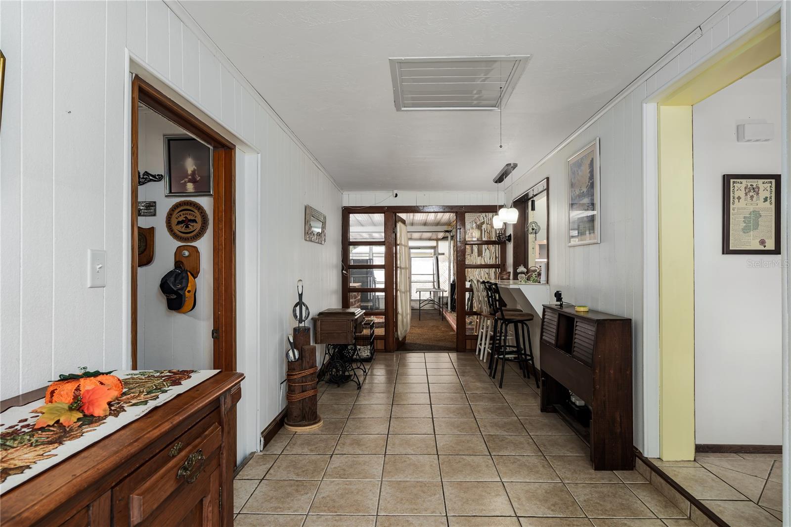 Image 5 of 41 For 5205 16th Avenue E