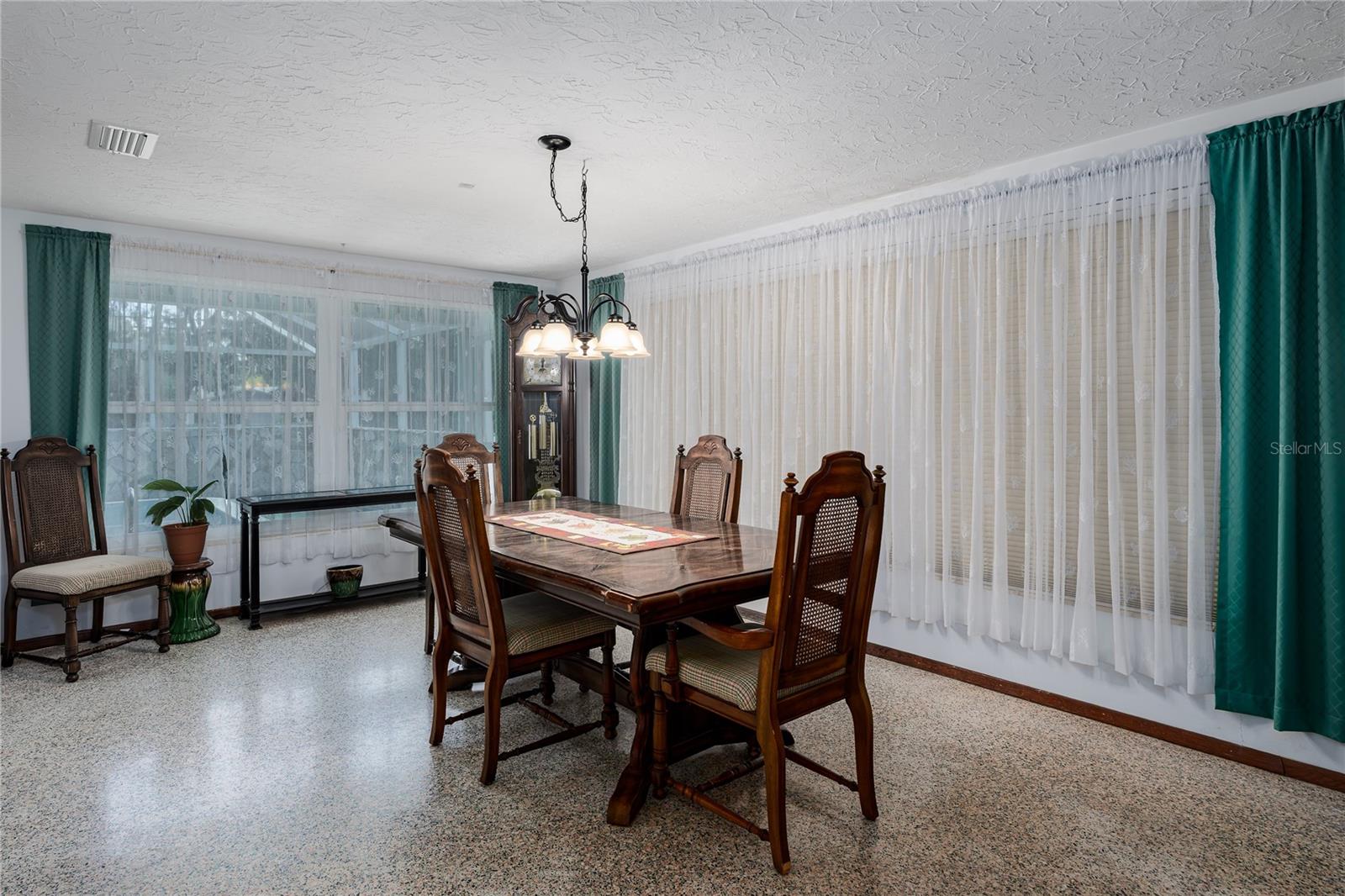 Image 8 of 41 For 5205 16th Avenue E