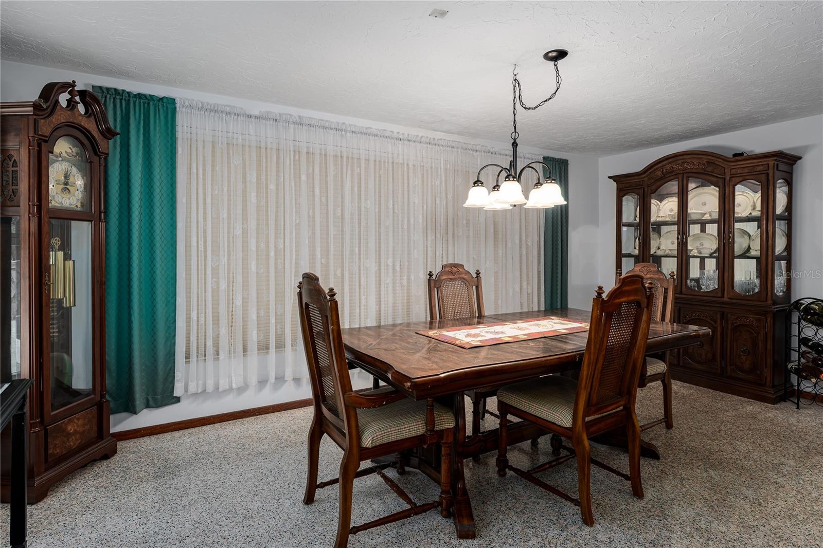 Image 9 of 41 For 5205 16th Avenue E