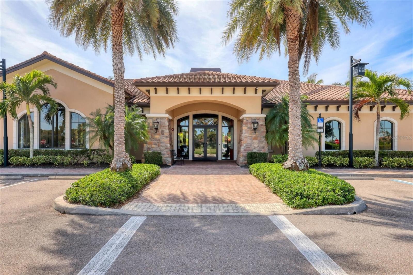 Image 36 of 63 For 8275 Varenna Drive