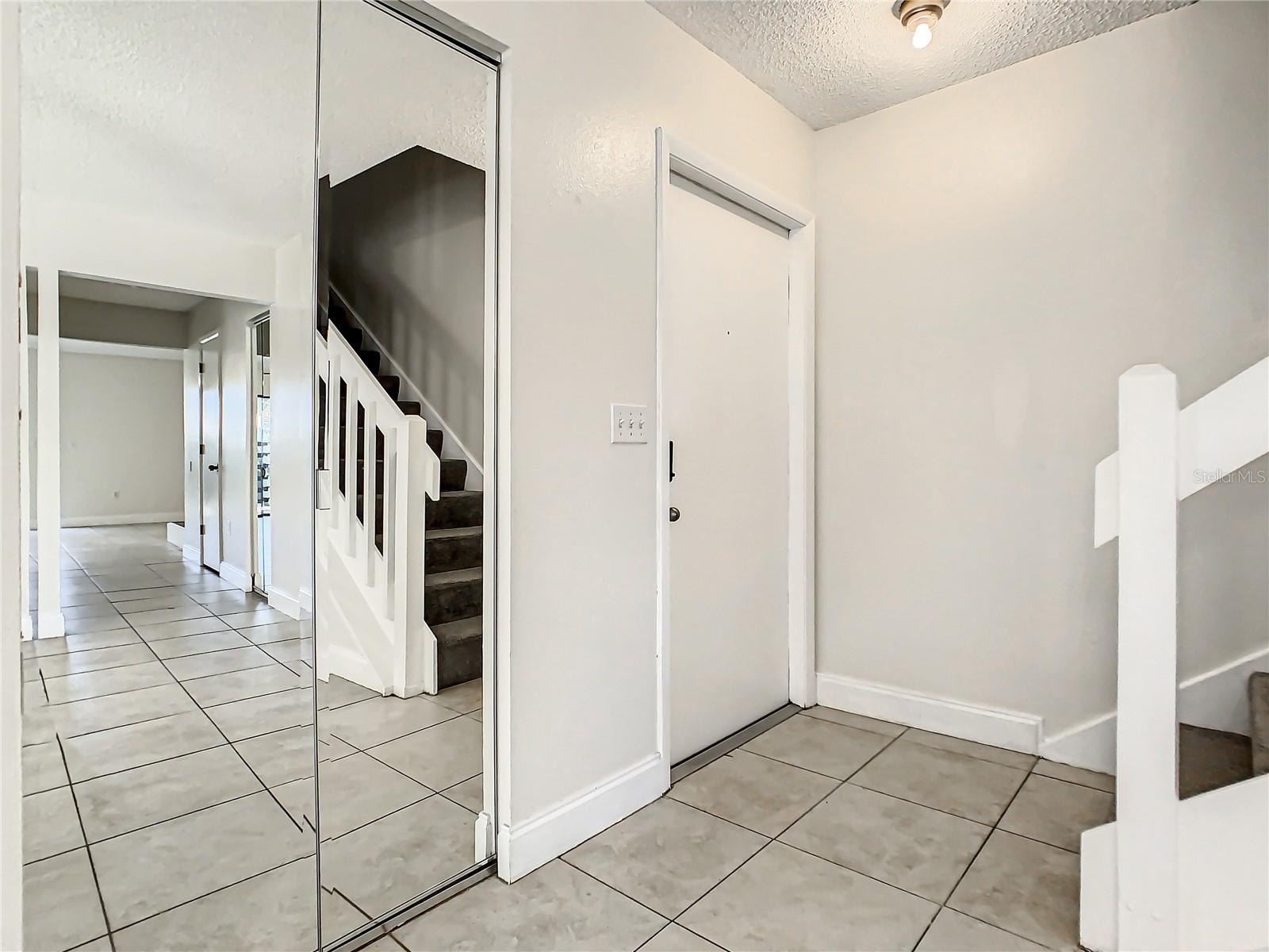 Image 3 of 34 For 955 Sunridge Drive 102