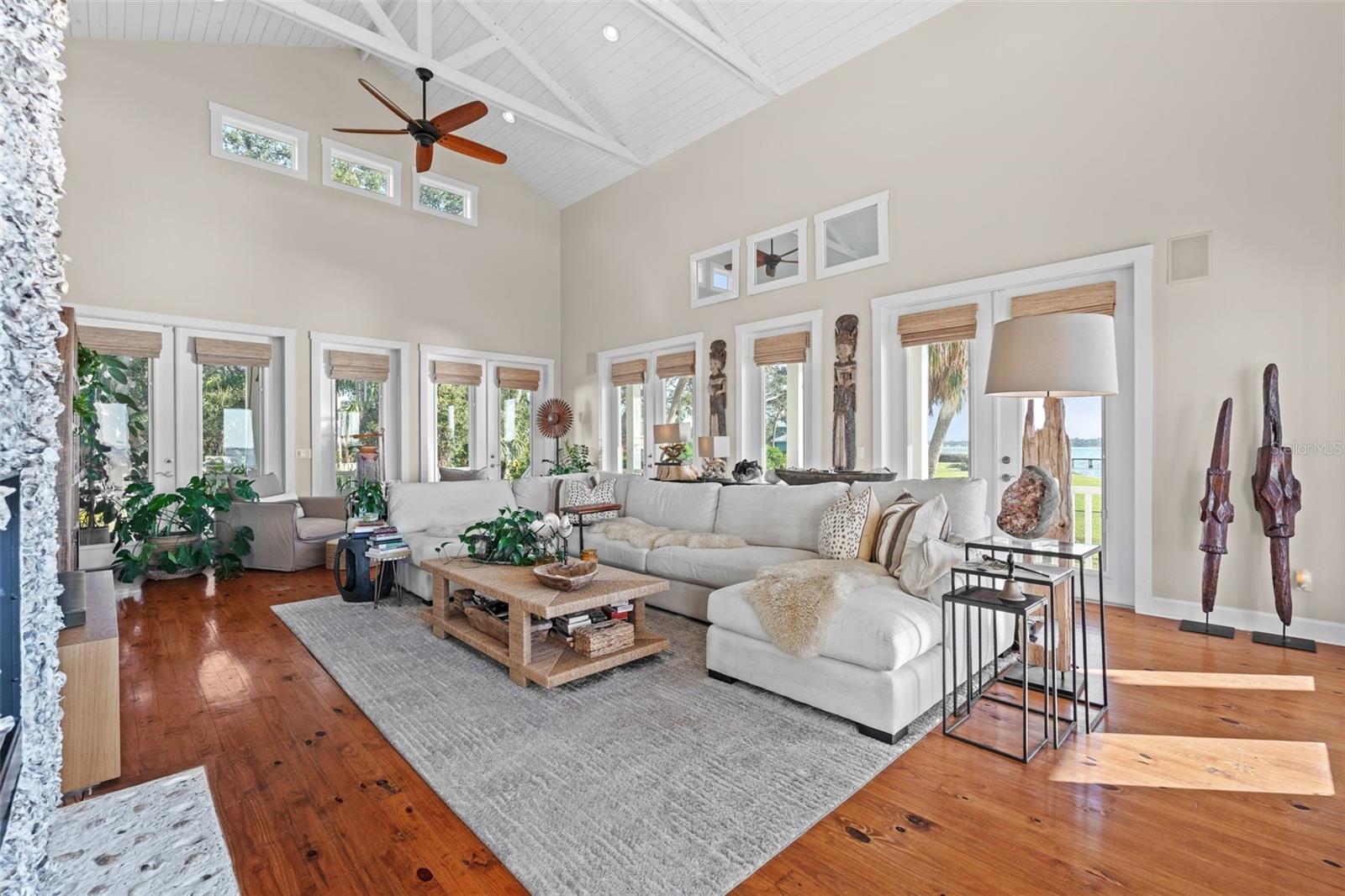 Image 11 of 62 For 2211 6th Street W