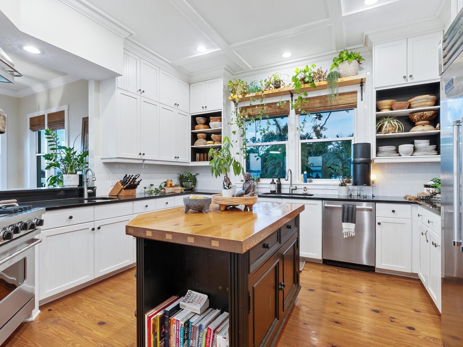 Image 12 of 62 For 2211 6th Street W