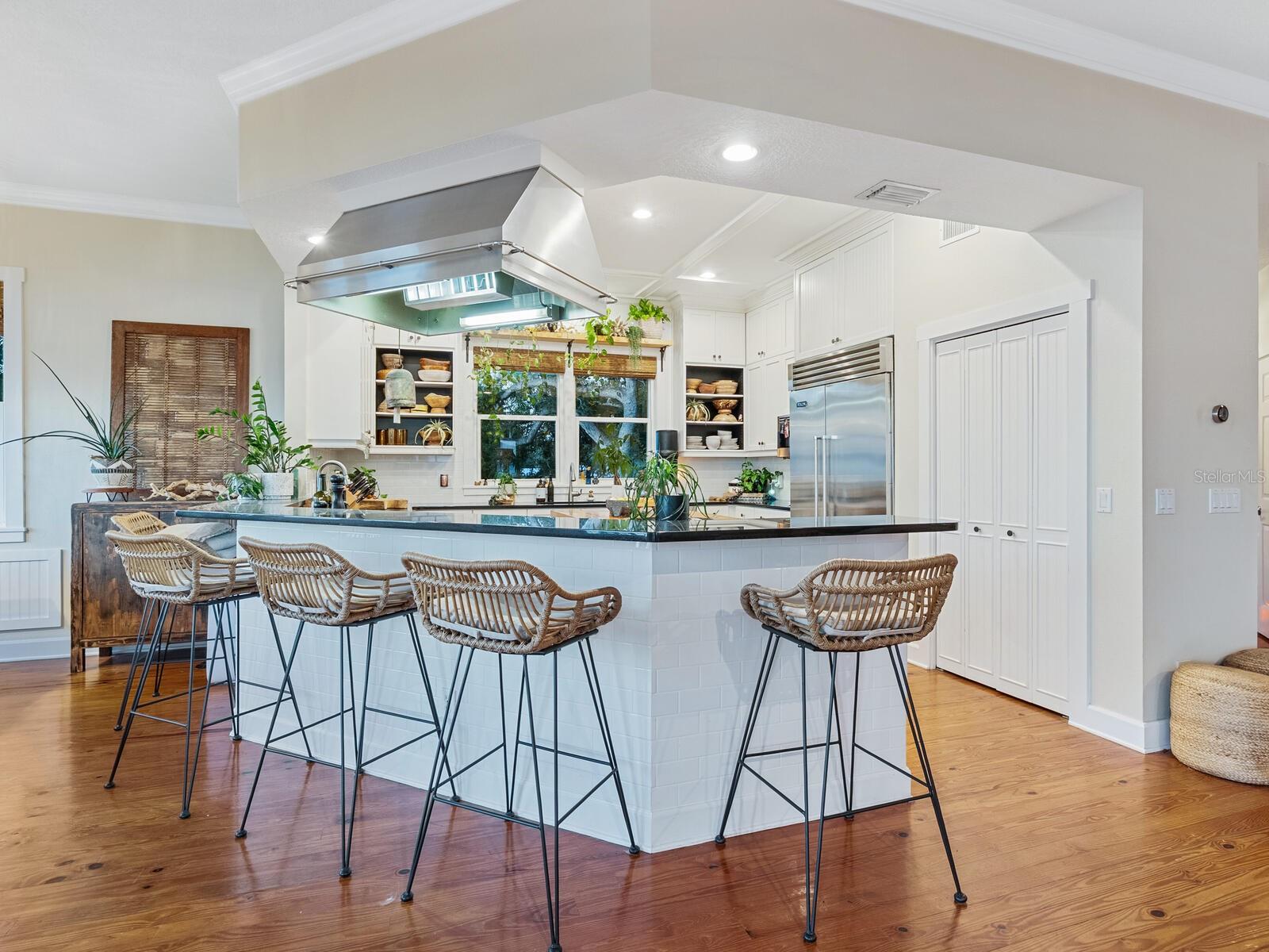 Image 14 of 62 For 2211 6th Street W