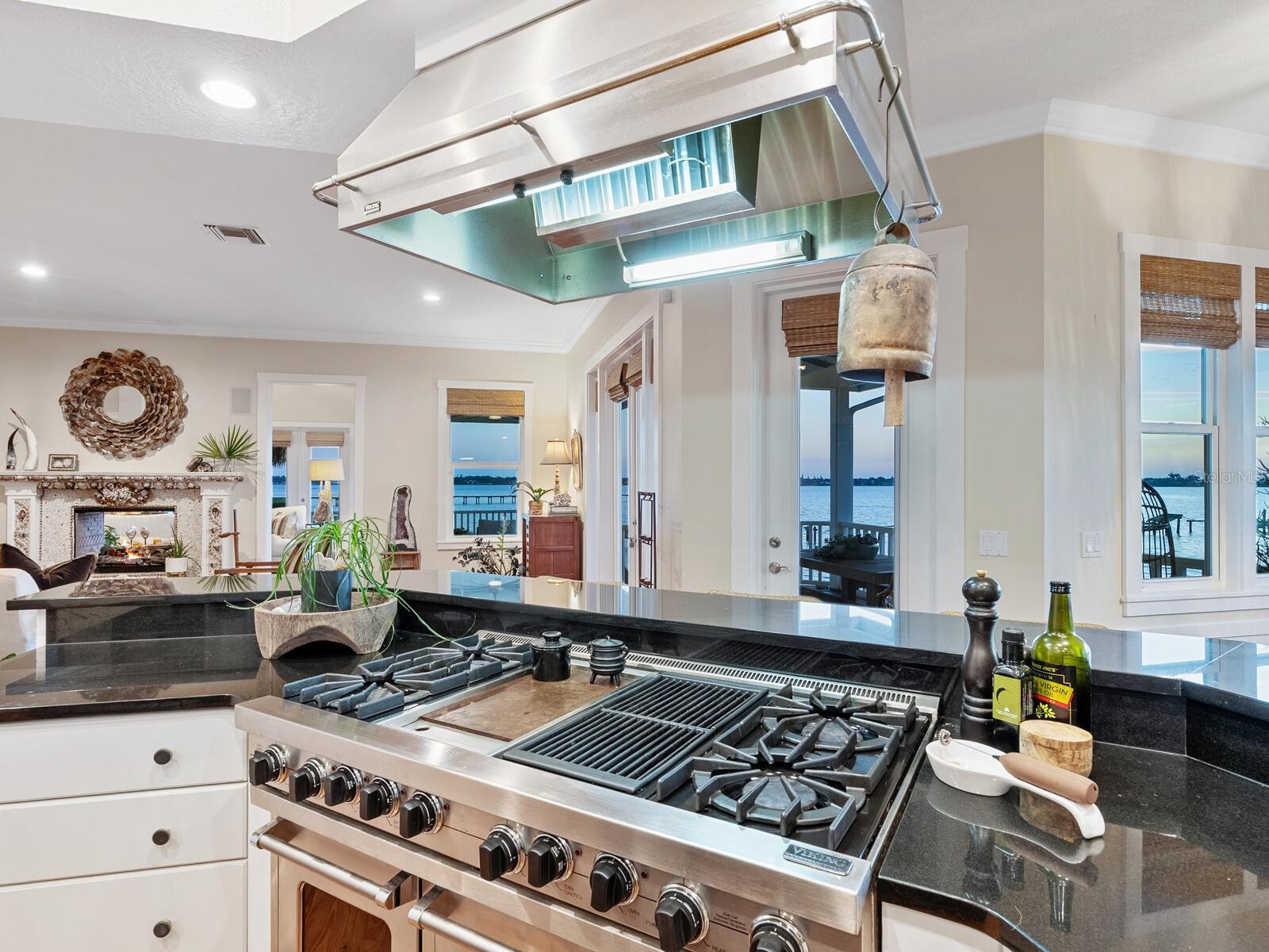 Image 16 of 62 For 2211 6th Street W