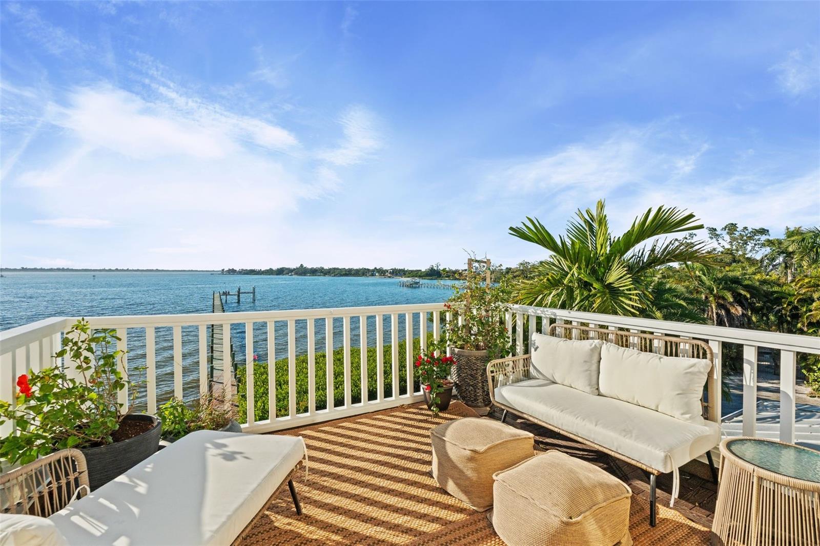 Image 21 of 62 For 2211 6th Street W