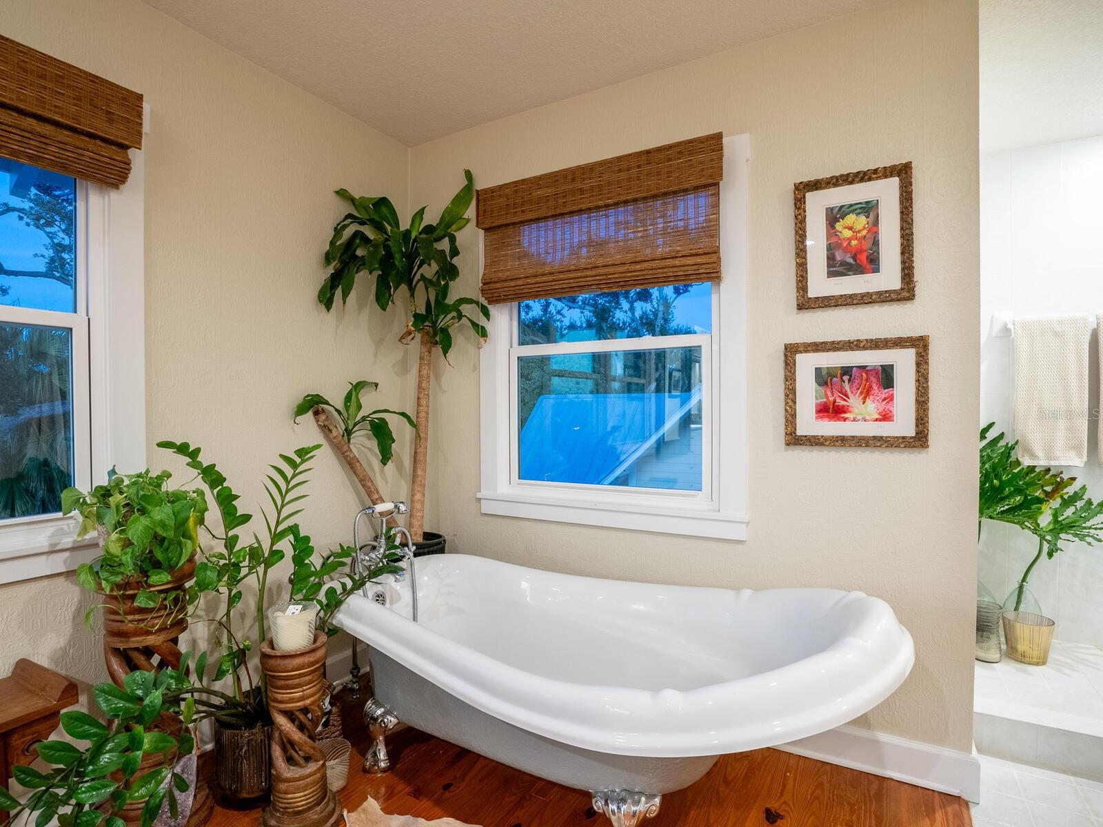 Image 24 of 62 For 2211 6th Street W