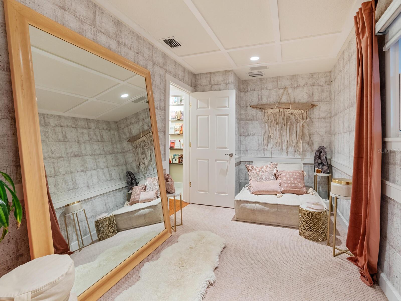 Image 25 of 62 For 2211 6th Street W