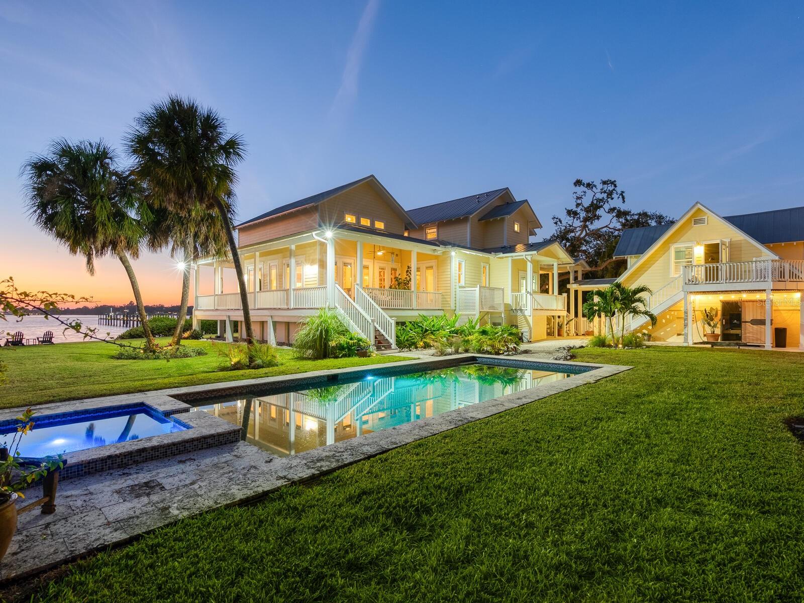 Image 3 of 62 For 2211 6th Street W