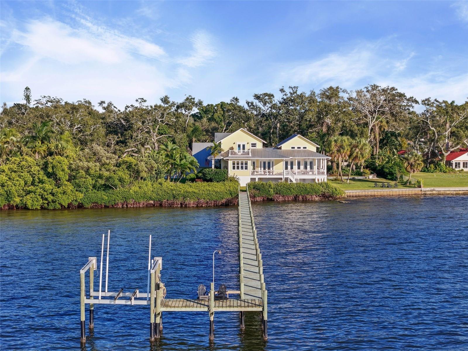 Image 4 of 62 For 2211 6th Street W