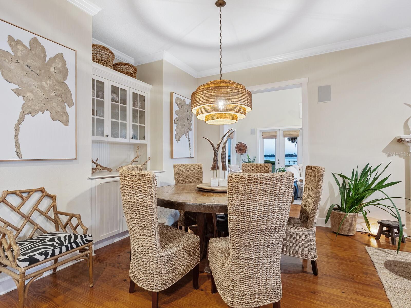 Image 7 of 62 For 2211 6th Street W