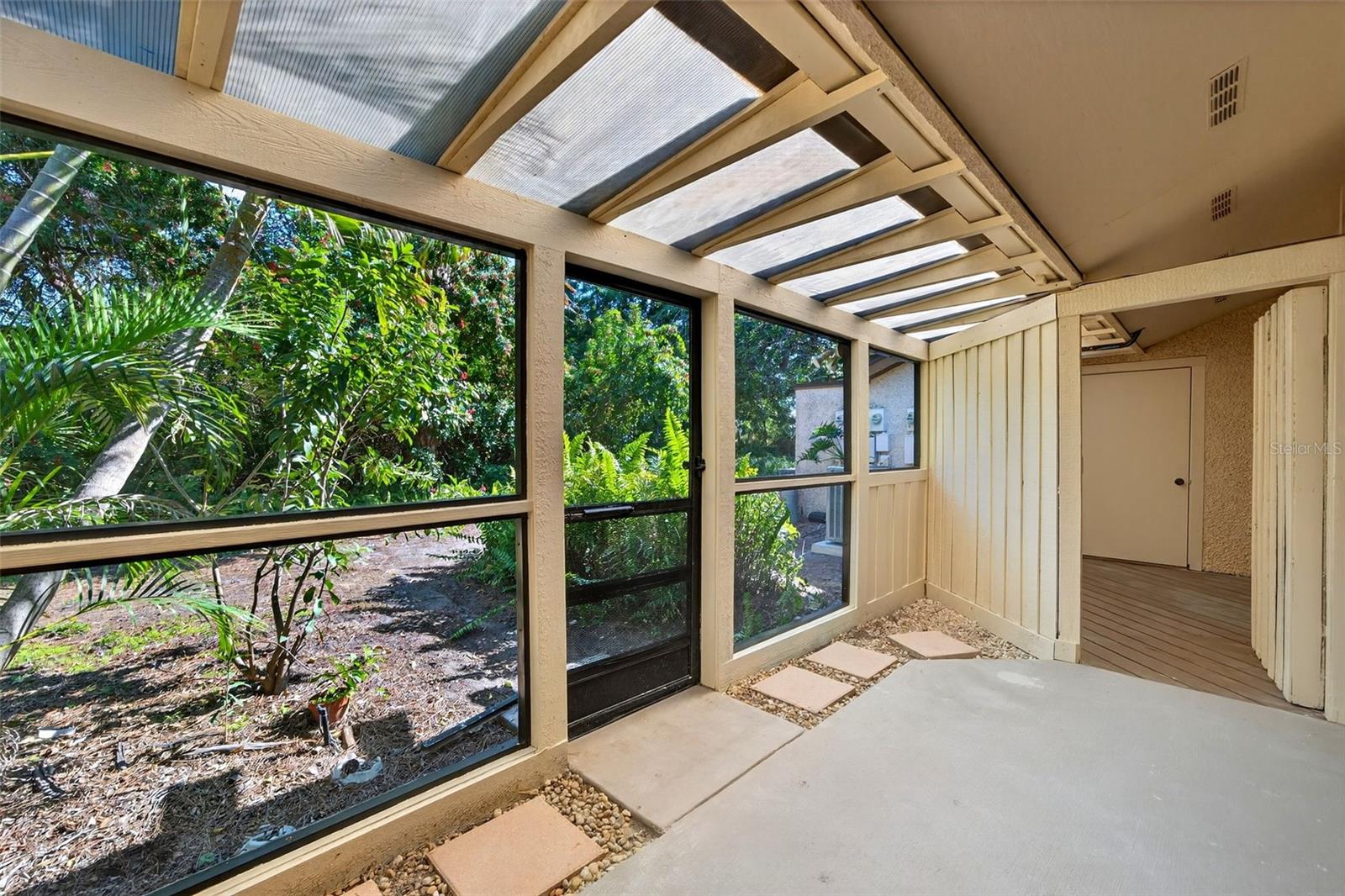 Image 18 of 63 For 7607 4th Avenue W