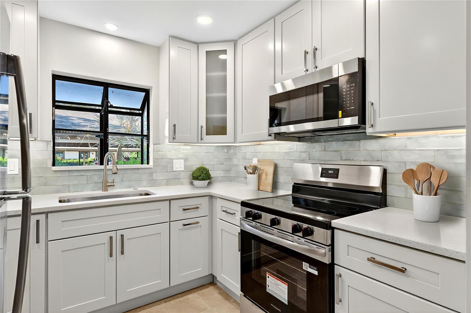 Image 19 of 63 For 7607 4th Avenue W