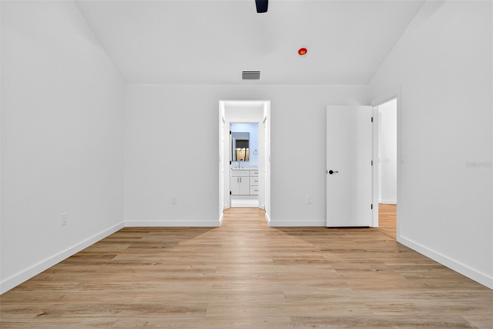 Image 30 of 63 For 7607 4th Avenue W