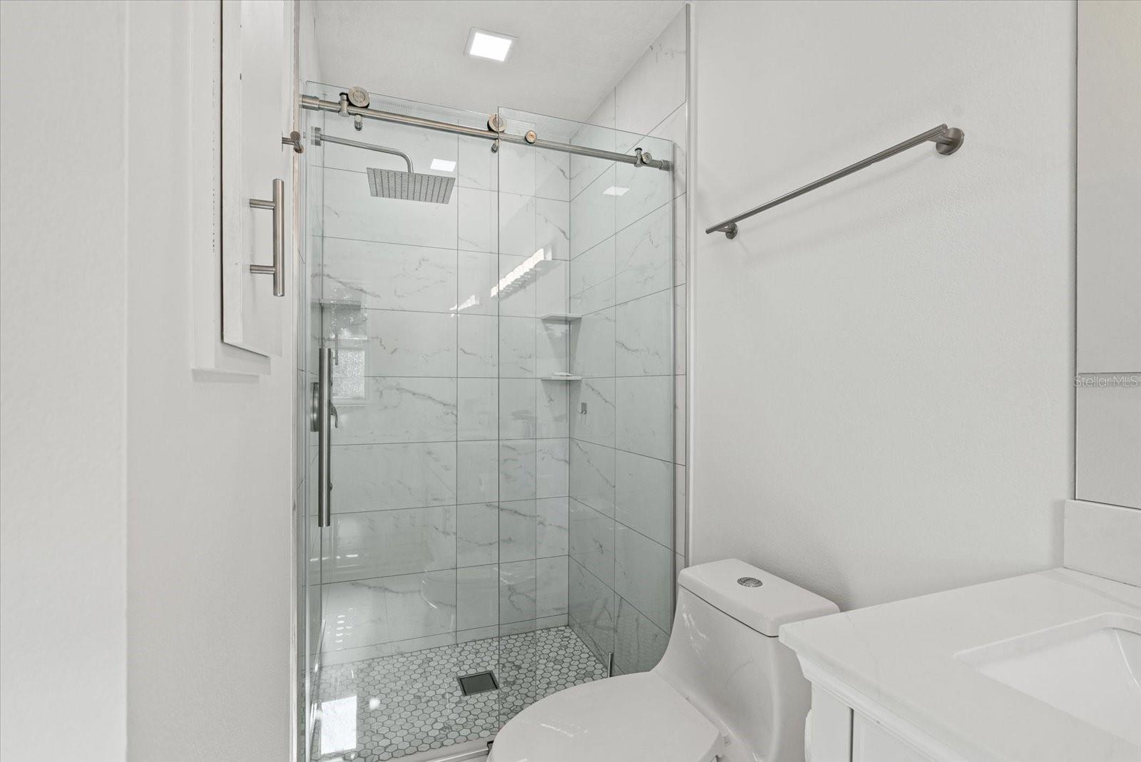 Image 20 of 39 For 4428 Meadow Creek Circle